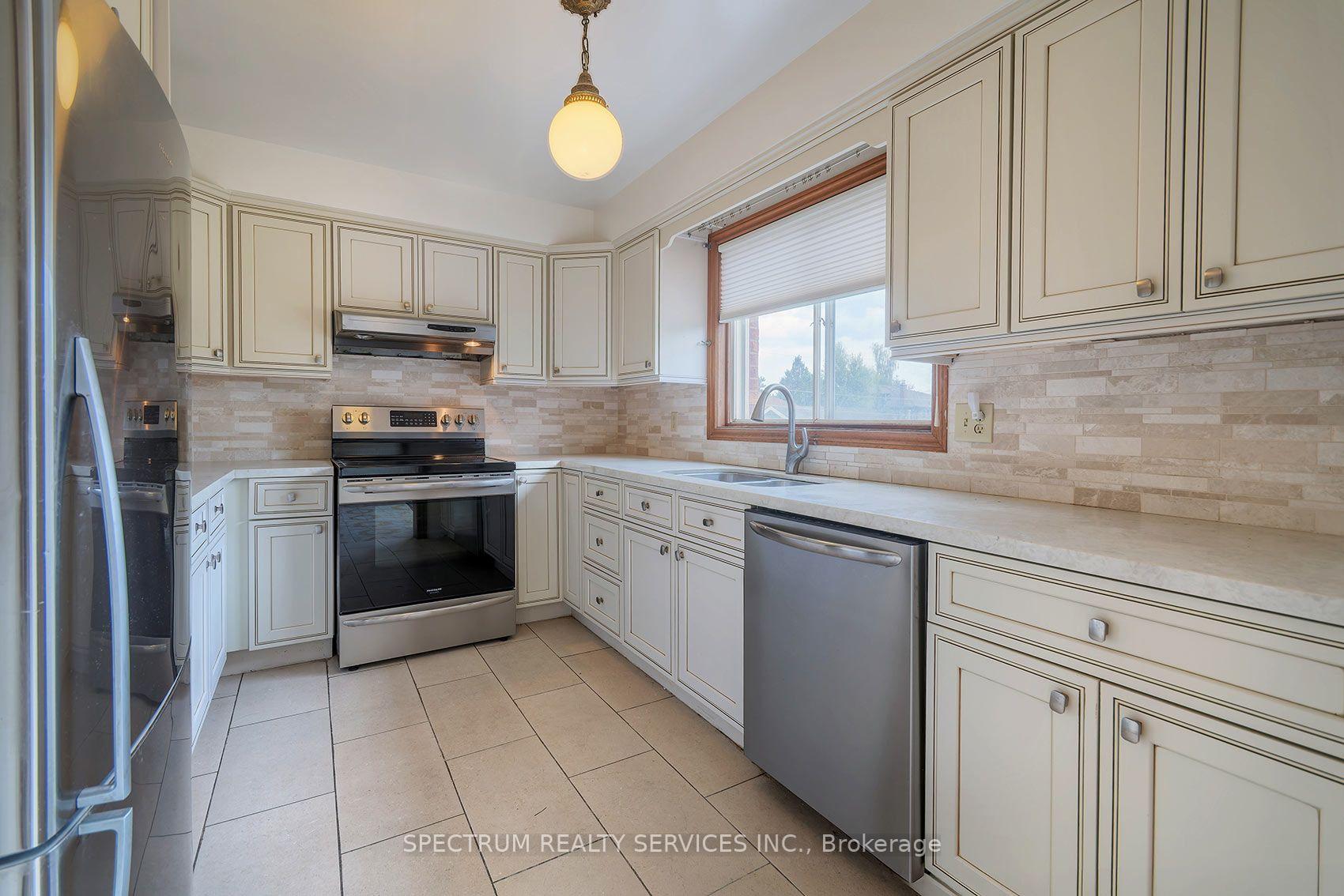 Photo 10 of 145A Whitfield Avenue, North York, Humber Summit — HOMEH
