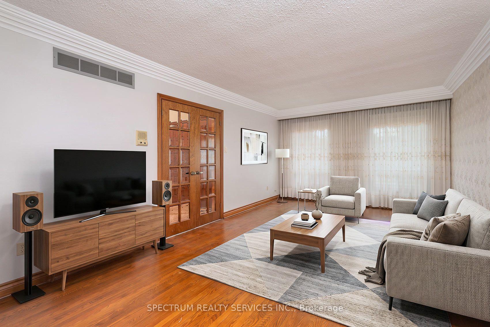 Photo 18 of 145A Whitfield Avenue, North York, Humber Summit — HOMEH