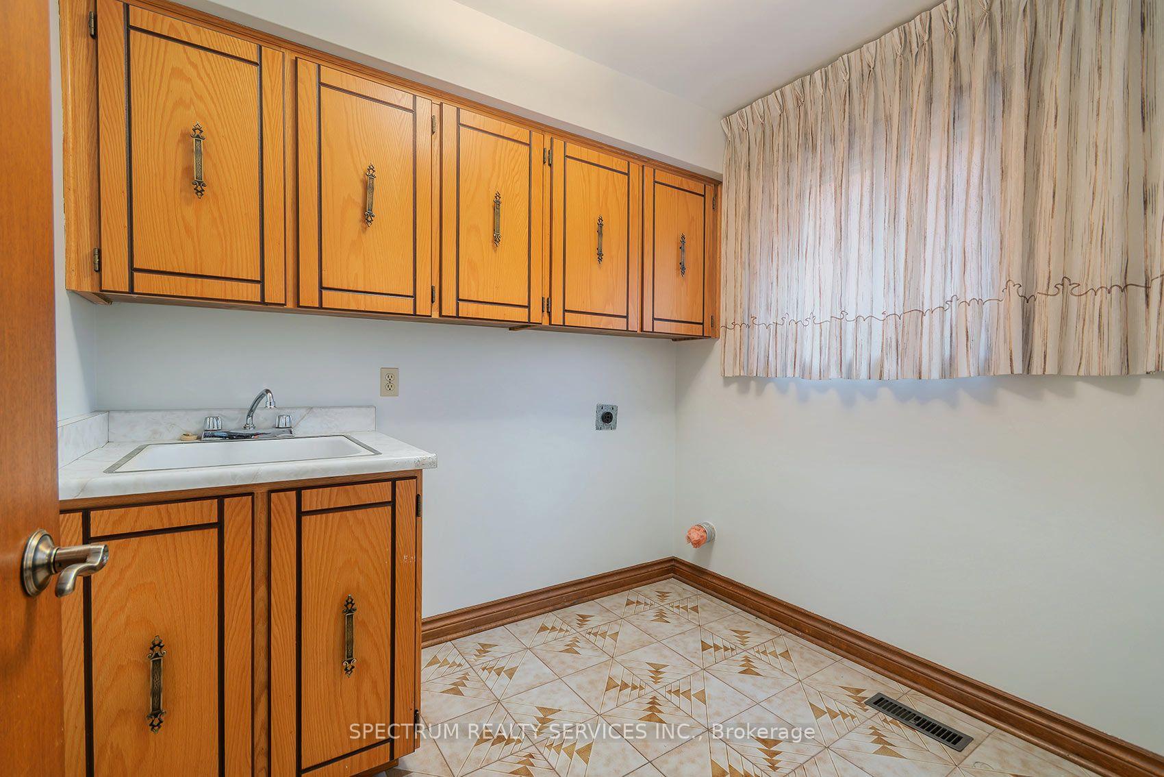 Photo 22 of 145A Whitfield Avenue, North York, Humber Summit — HOMEH