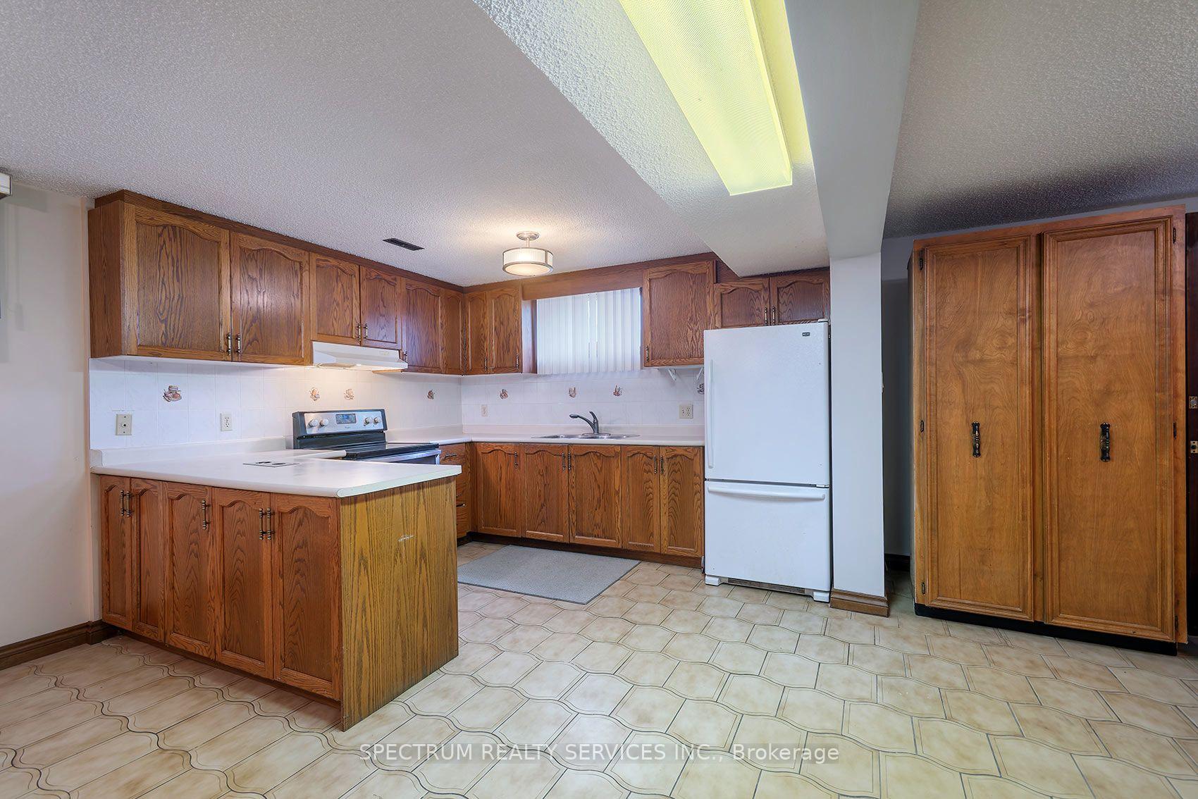 Photo 39 of 145A Whitfield Avenue, North York, Humber Summit — HOMEH