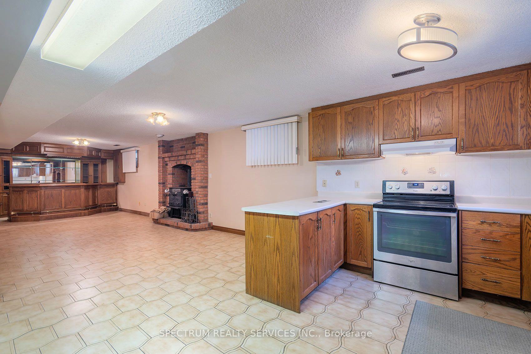 Photo 40 of 145A Whitfield Avenue, North York, Humber Summit — HOMEH