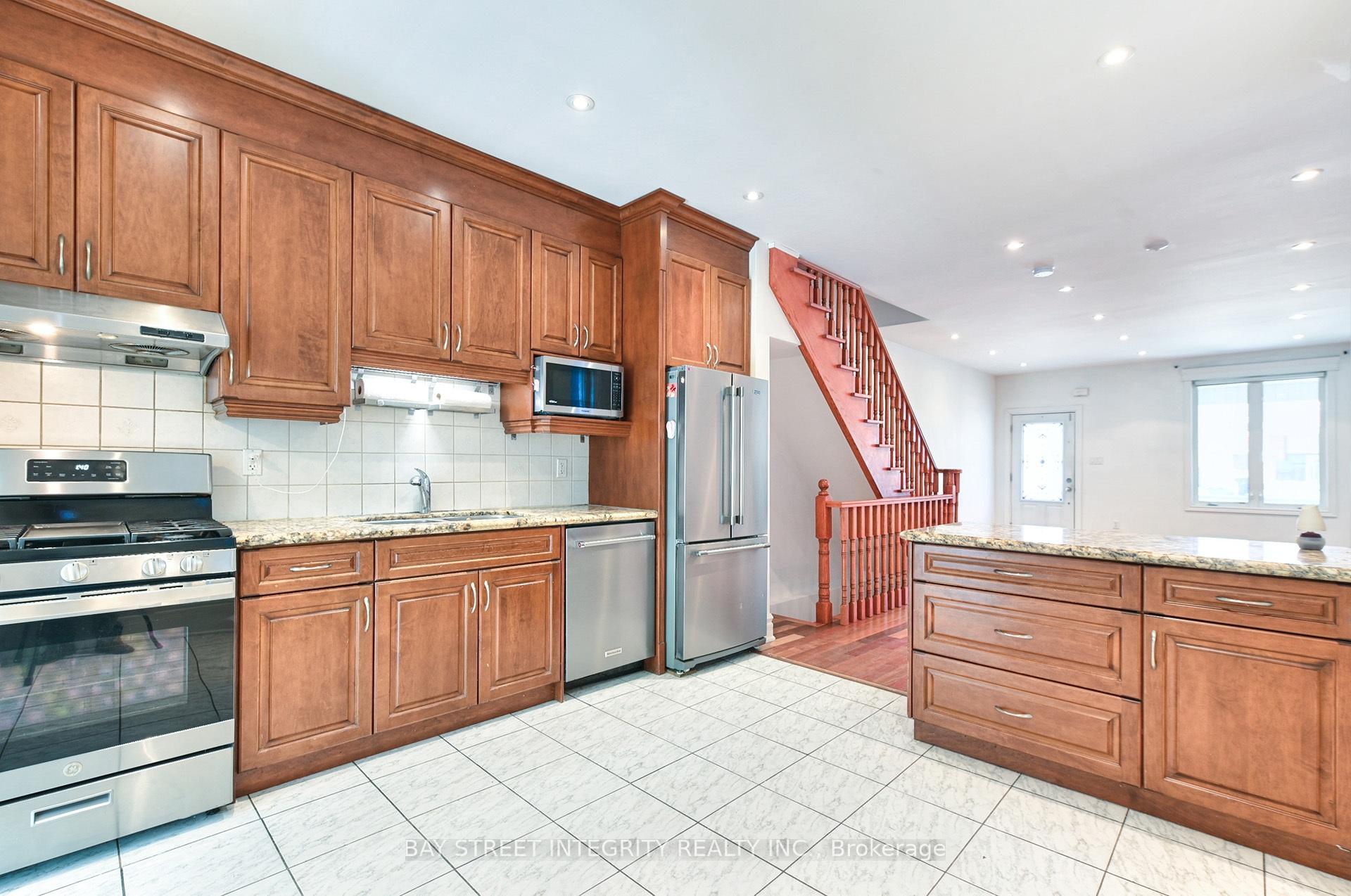 Photo 7 of 1282 Lansdowne Avenue, Toronto, Corso Italia-Davenport — HOMEH