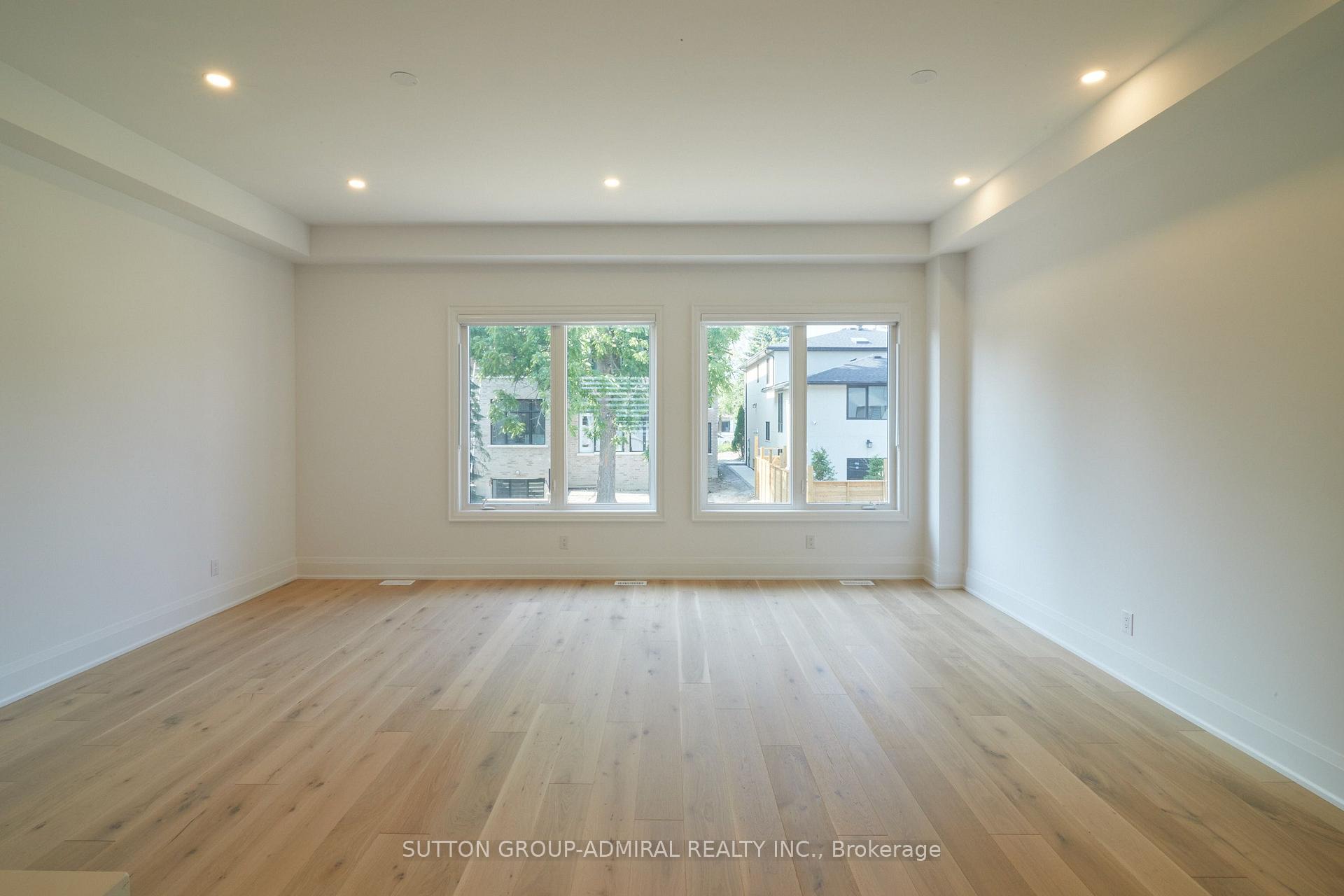 Photo 2 of Direzze 18 Court, Richmond Hill, Mill Pond — HOMEH