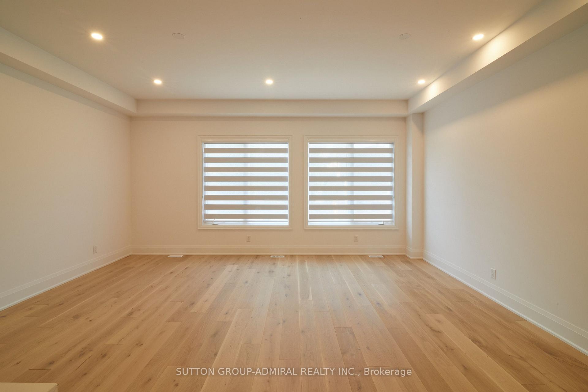 Photo 3 of Direzze 18 Court, Richmond Hill, Mill Pond — HOMEH
