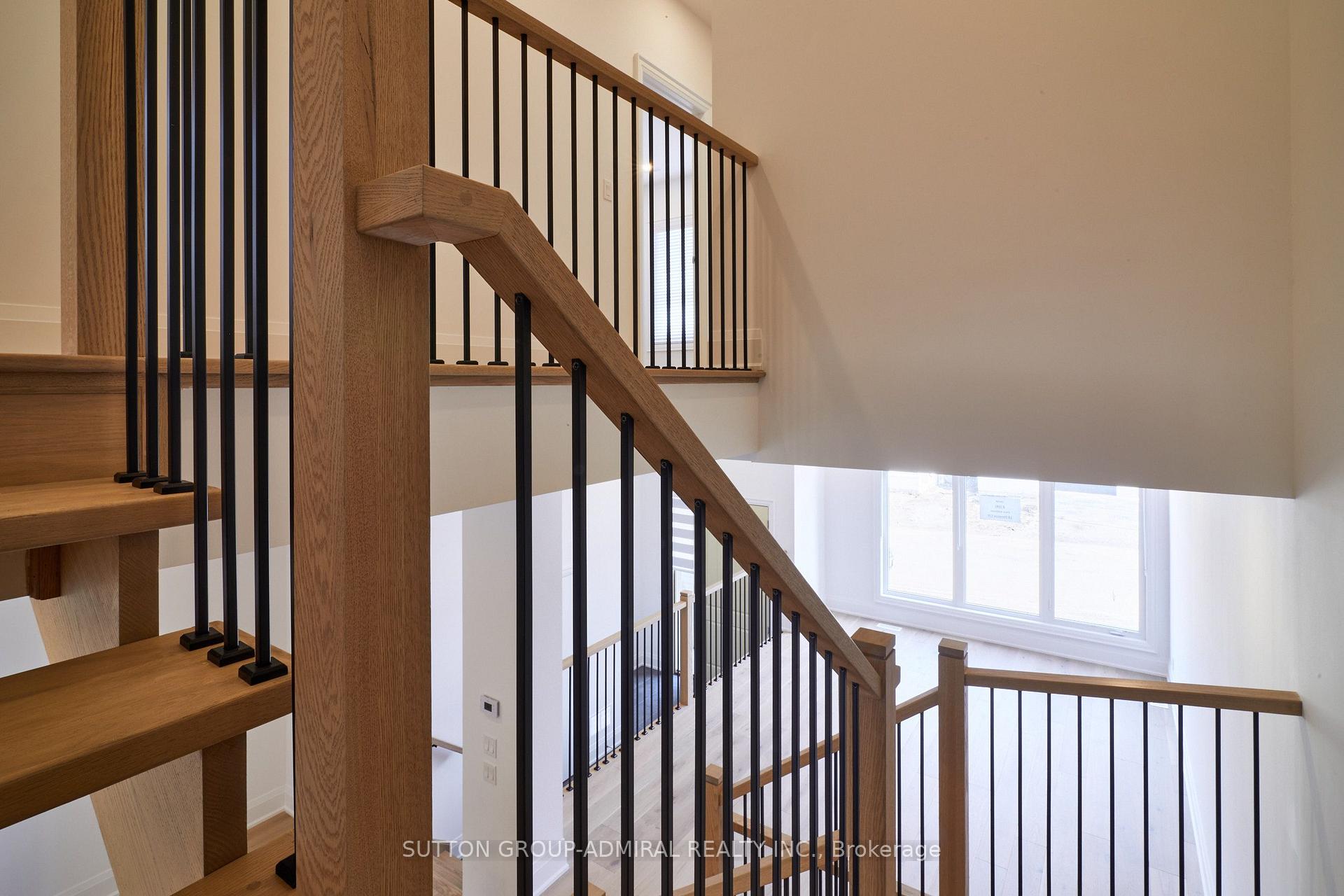 Photo 11 of Direzze 18 Court, Richmond Hill, Mill Pond — HOMEH