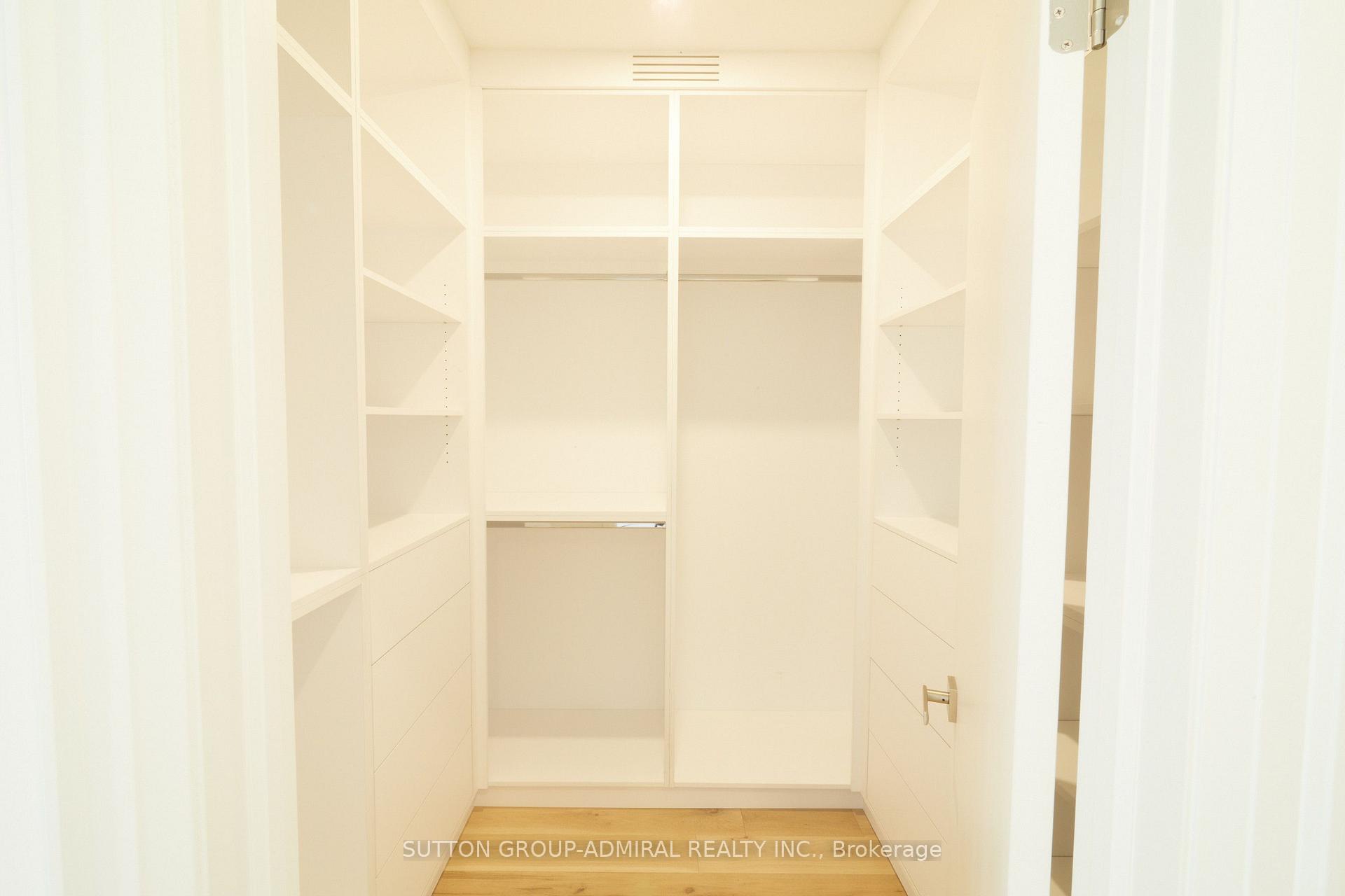 Photo 15 of Direzze 18 Court, Richmond Hill, Mill Pond — HOMEH