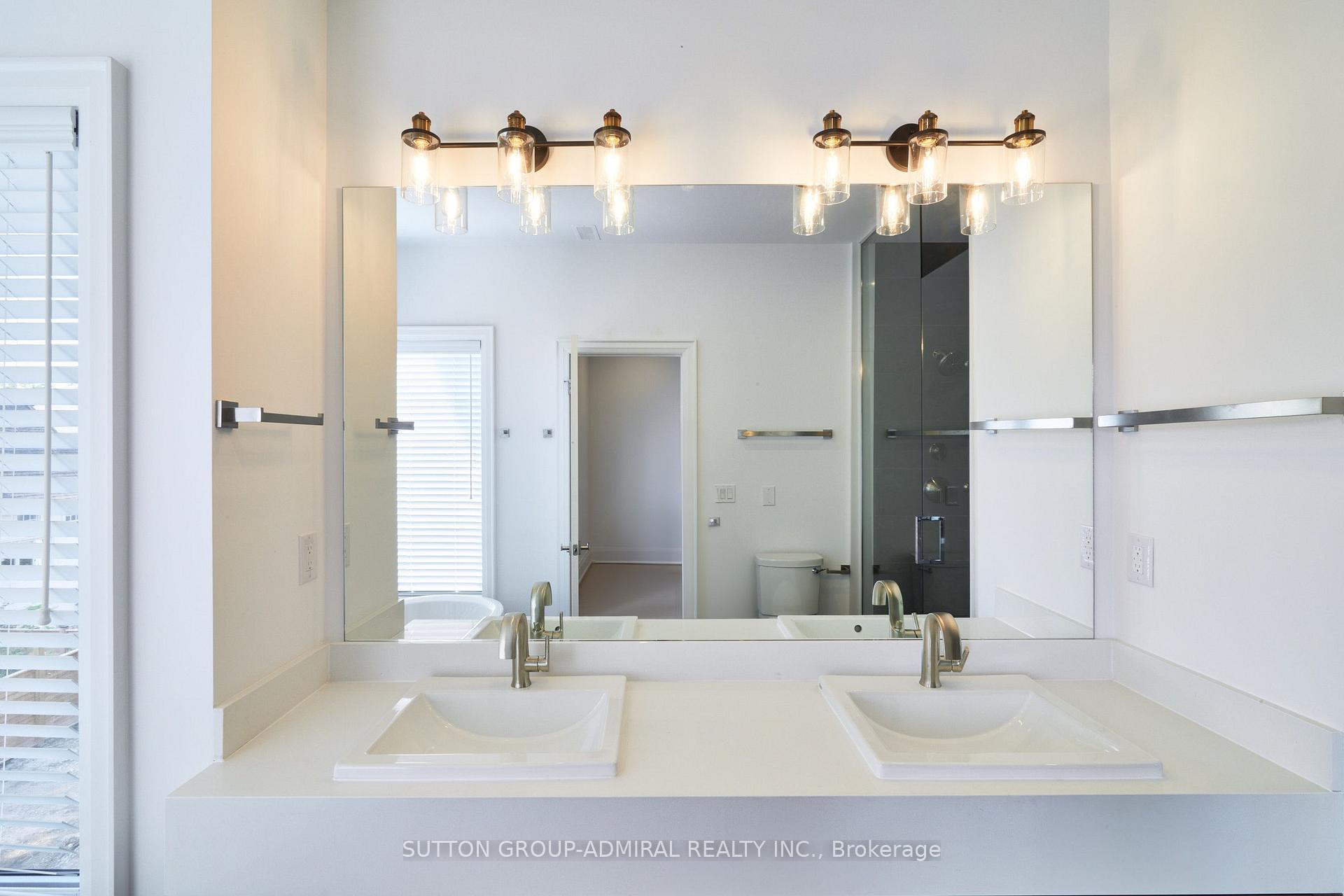 Photo 16 of Direzze 18 Court, Richmond Hill, Mill Pond — HOMEH