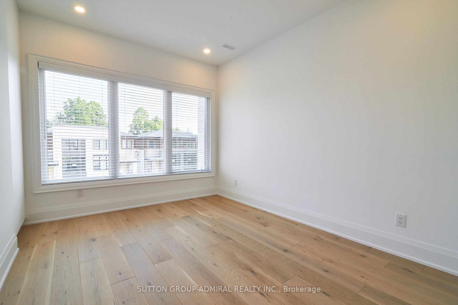 Photo 25 of Direzze 18 Court, Richmond Hill, Mill Pond — HOMEH