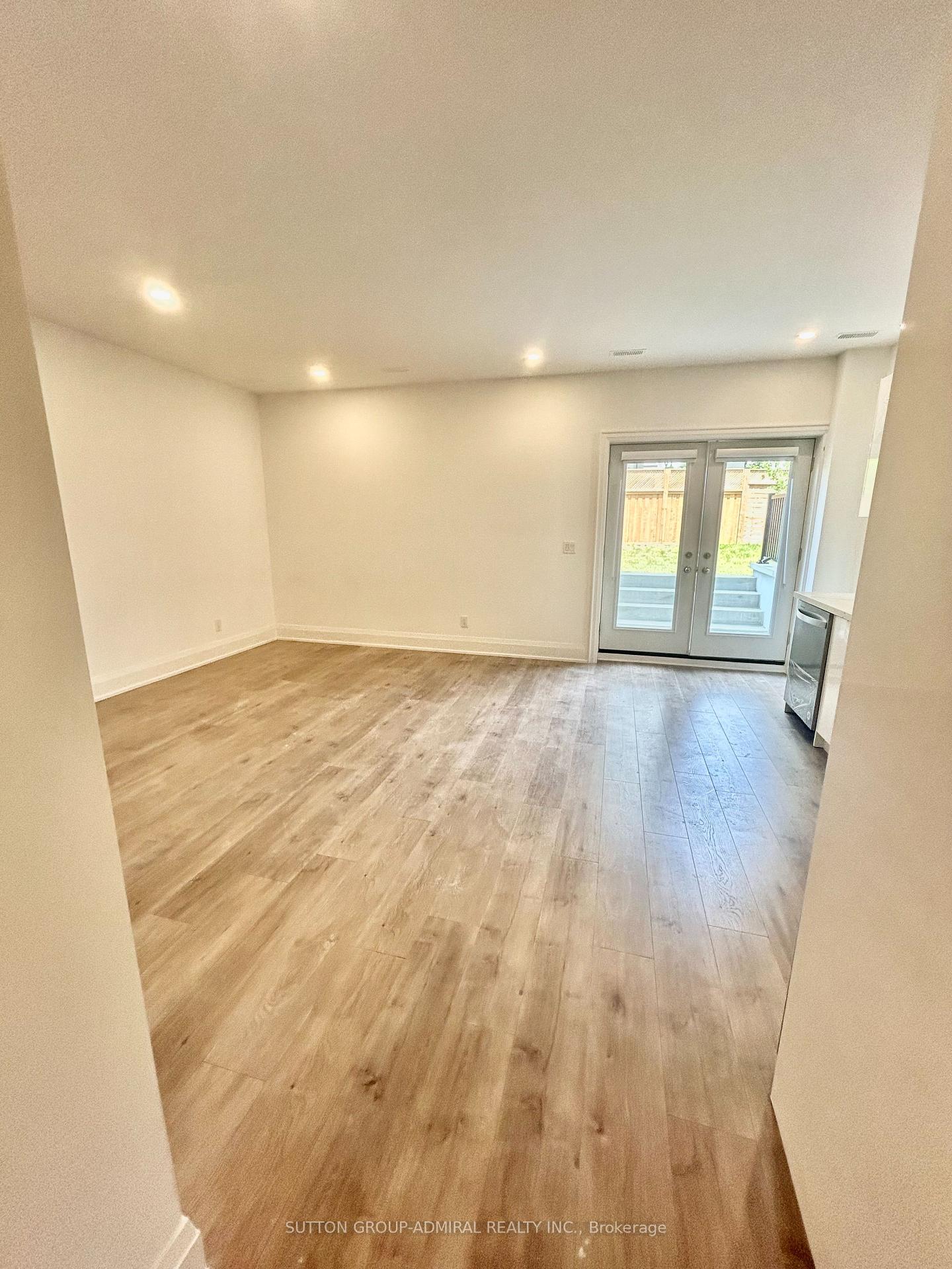 Photo 35 of Direzze 18 Court, Richmond Hill, Mill Pond — HOMEH