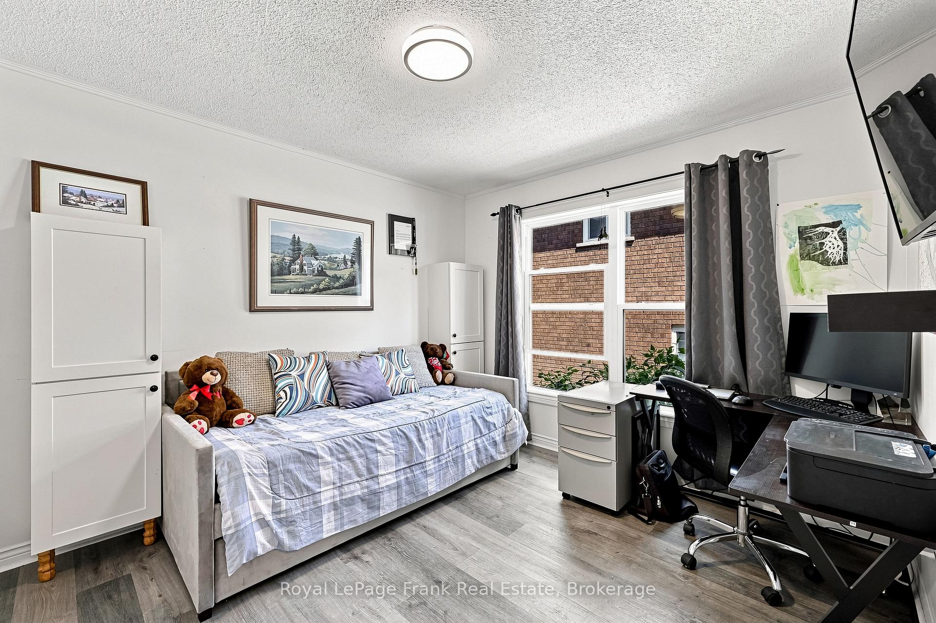 Photo 29 of 1846 Stratton Avenue, Peterborough, Otonabee Ward 1 — HOMEH