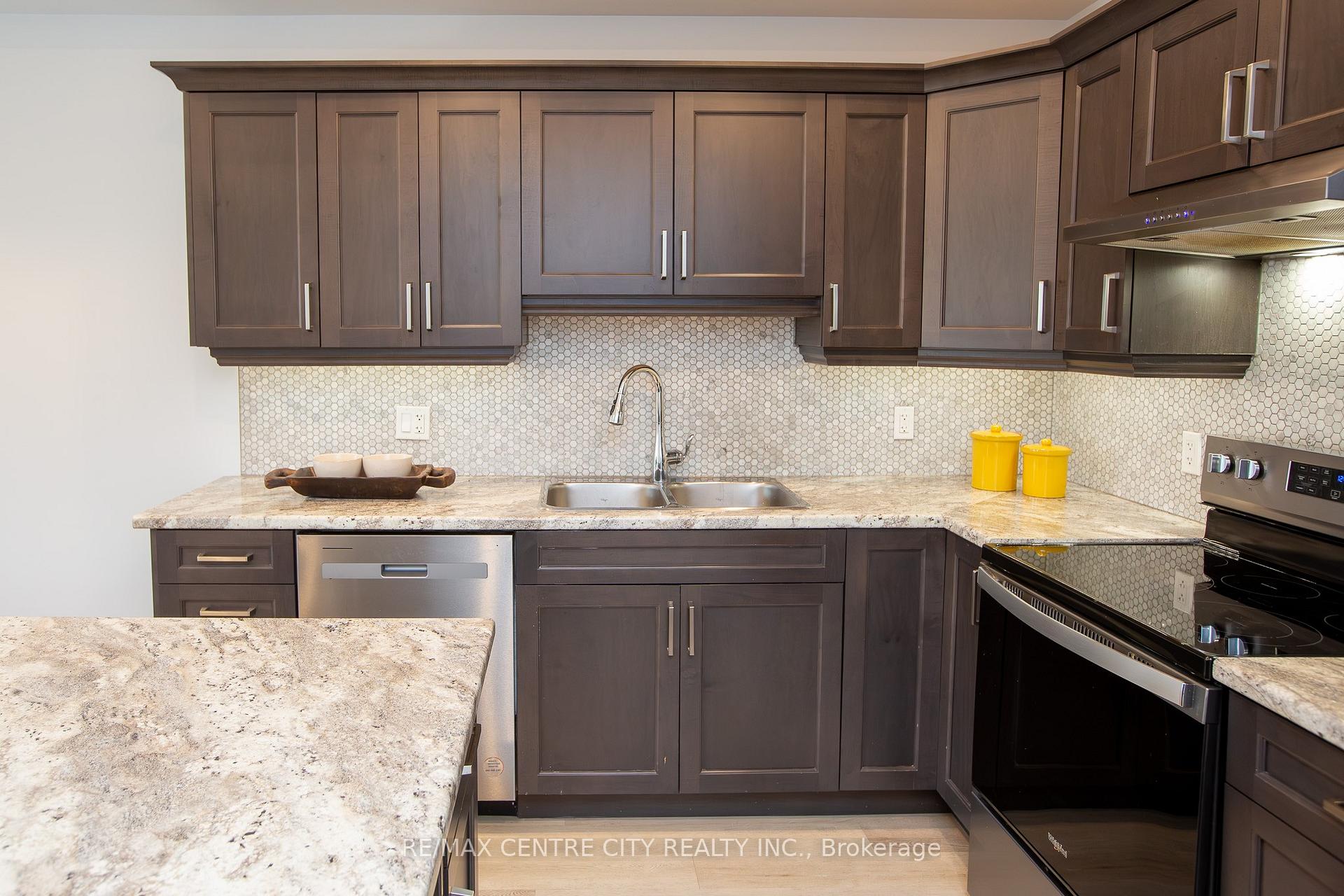 Photo 3 of Unit 21, 275 James Street, St. Marys — HOMEH