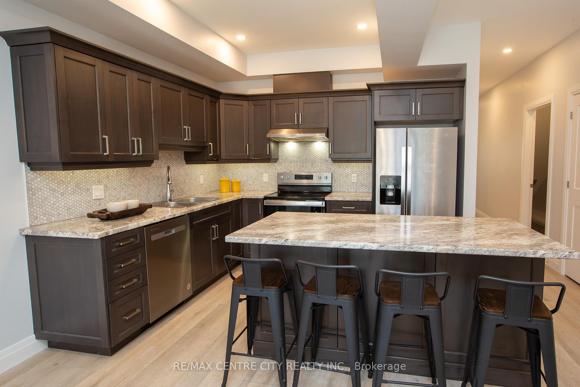 Photo 5 of Unit 21, 275 James Street, St. Marys — HOMEH