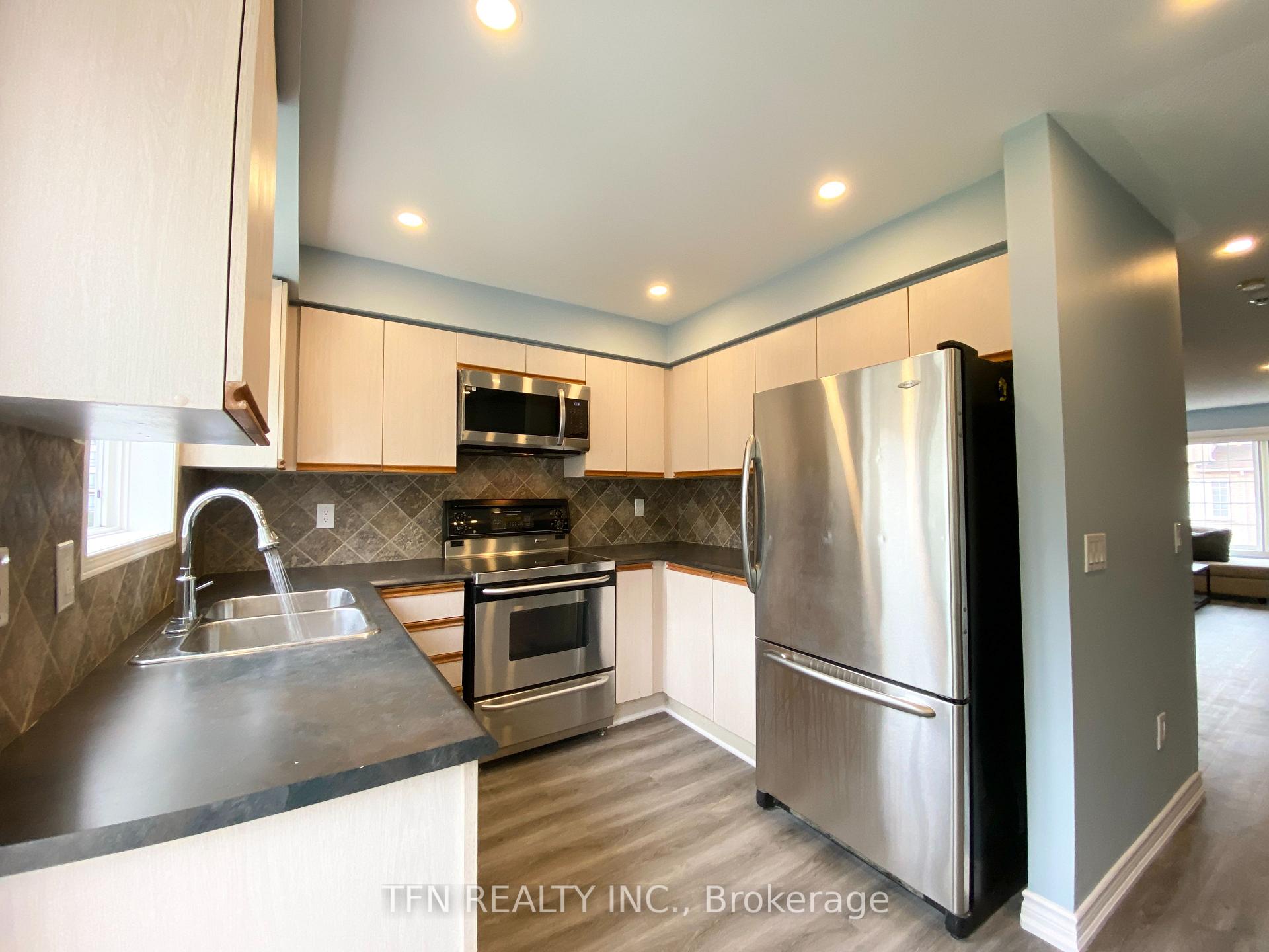 Photo 12 of Unit 42, 3020 Cedarglen Gate, Mississauga, Erindale — HOMEH