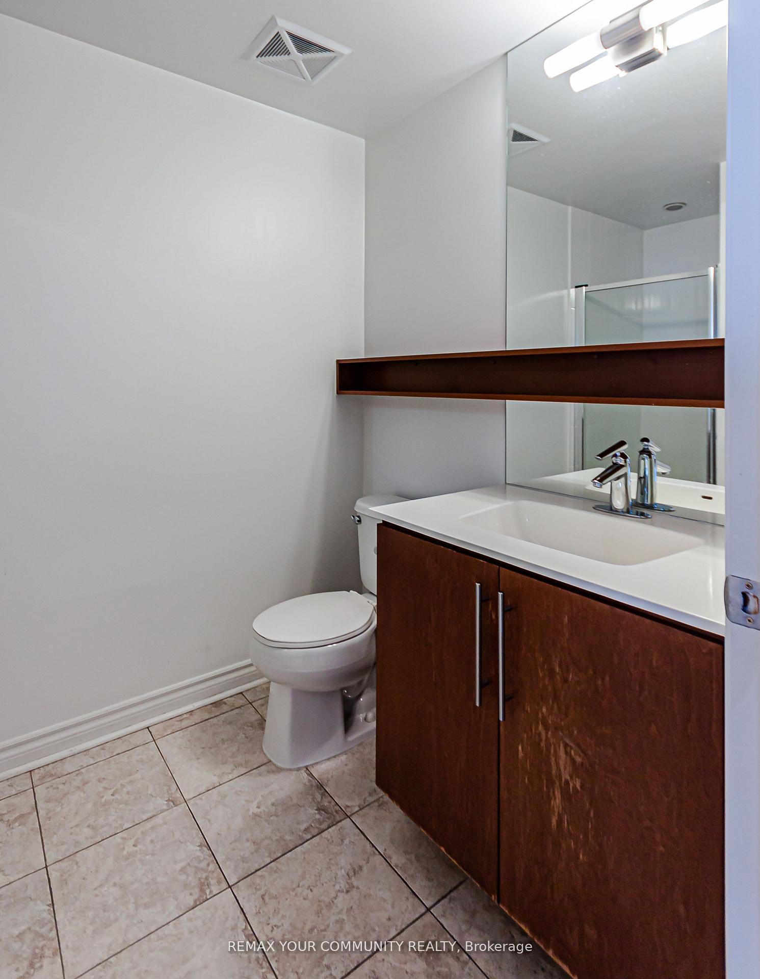 Photo 18 of Unit 913, 2885 Bayview Avenue, North York, Bayview Village — HOMEH