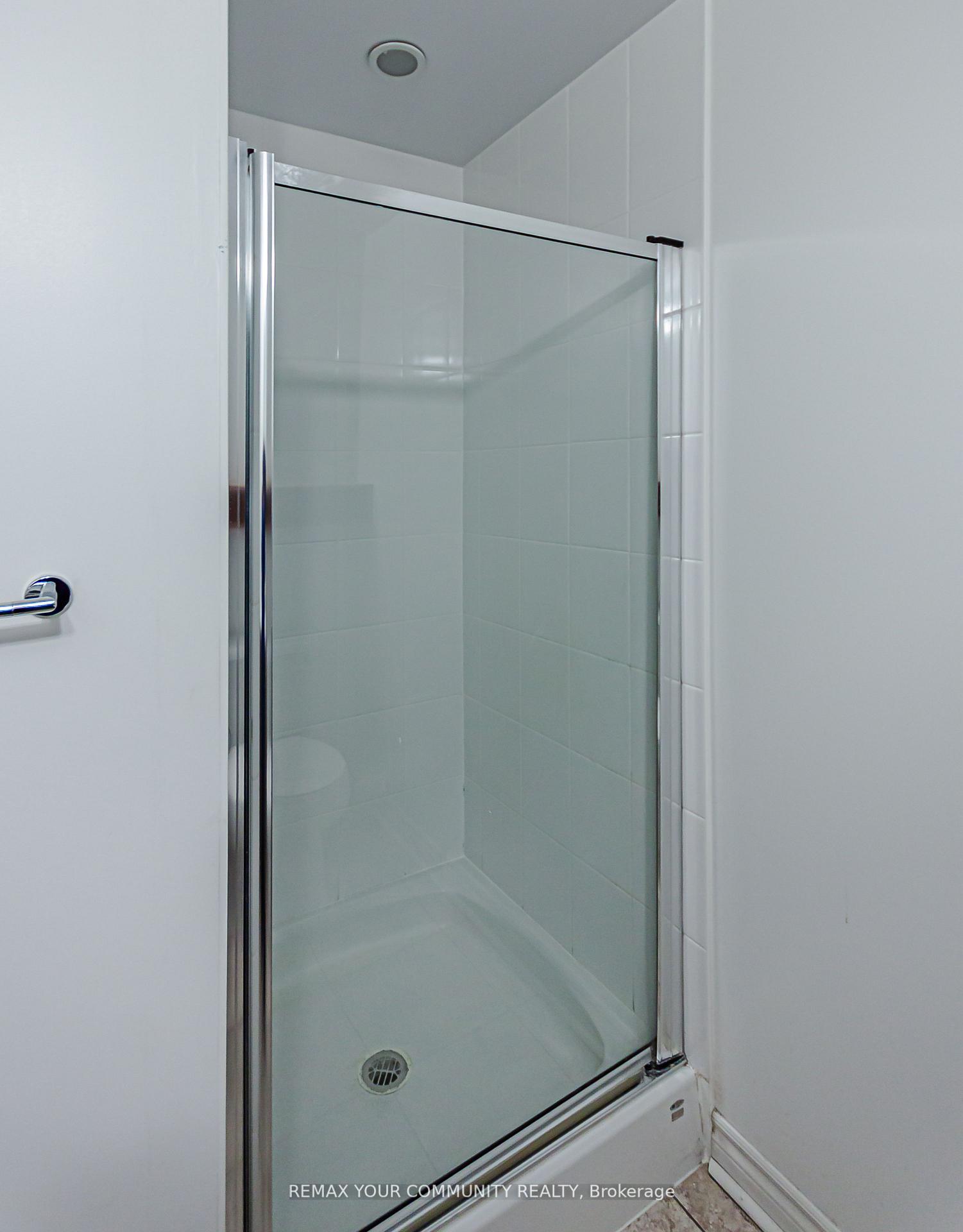 Photo 19 of Unit 913, 2885 Bayview Avenue, North York, Bayview Village — HOMEH