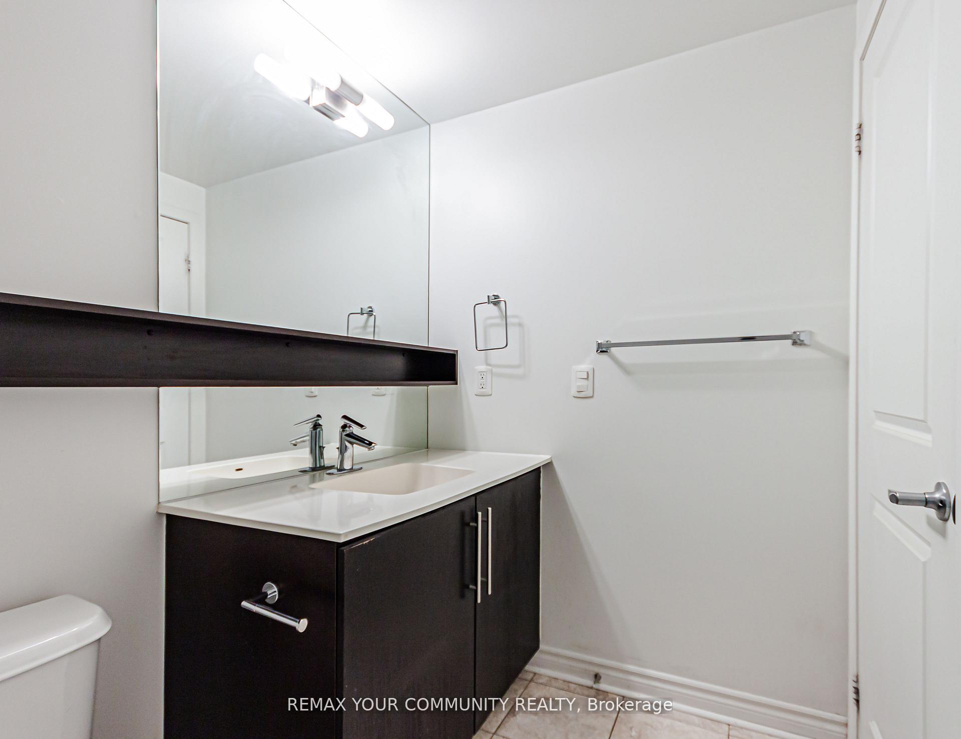 Photo 20 of Unit 913, 2885 Bayview Avenue, North York, Bayview Village — HOMEH
