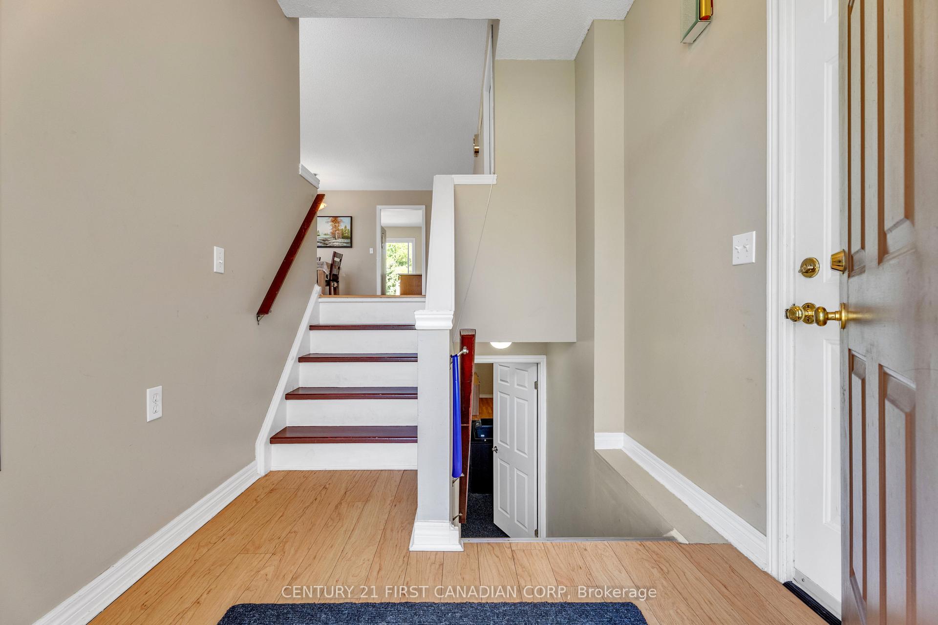 Photo 8 of 1761 Devos Drive, London, North C — HOMEH