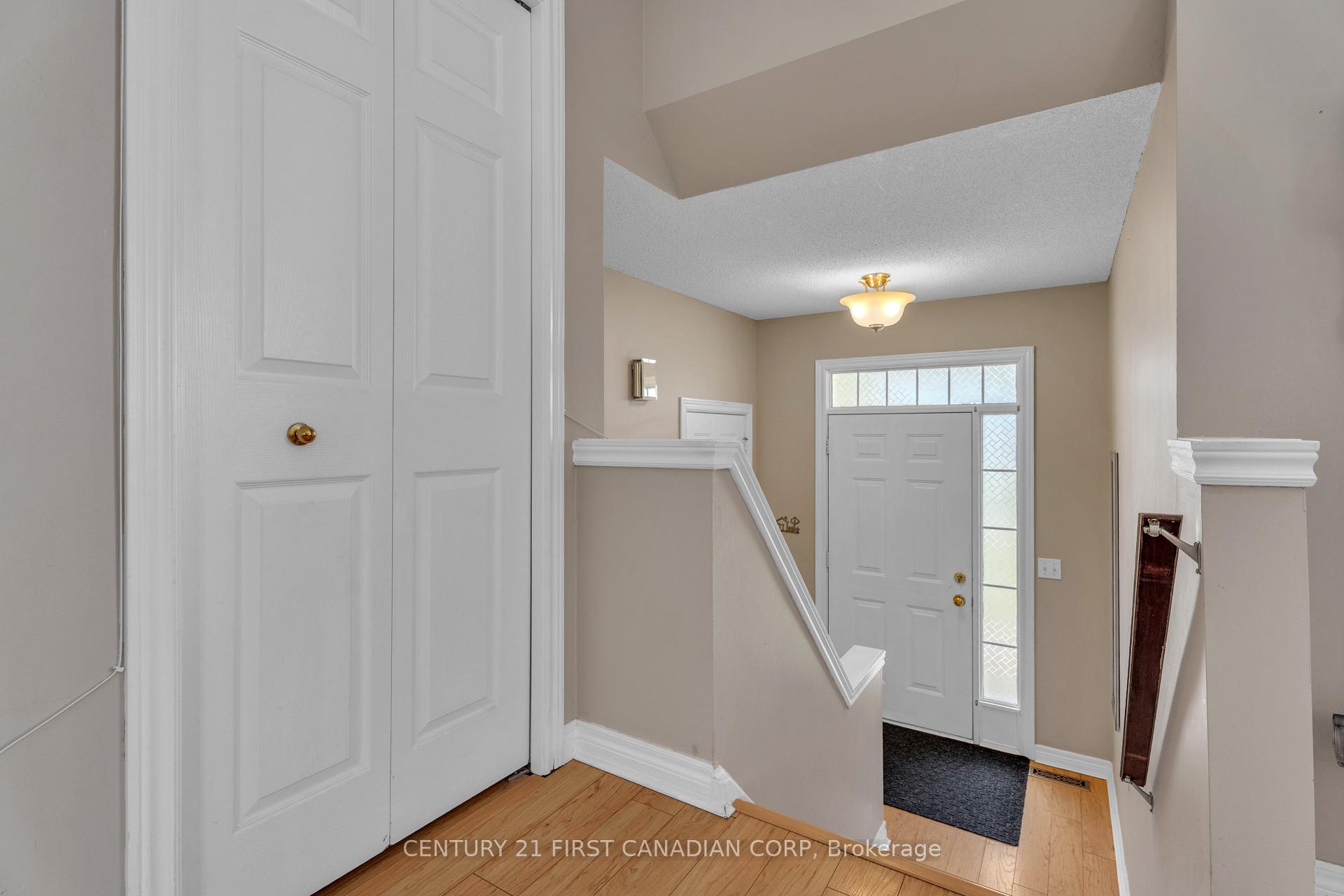 Photo 9 of 1761 Devos Drive, London, North C — HOMEH