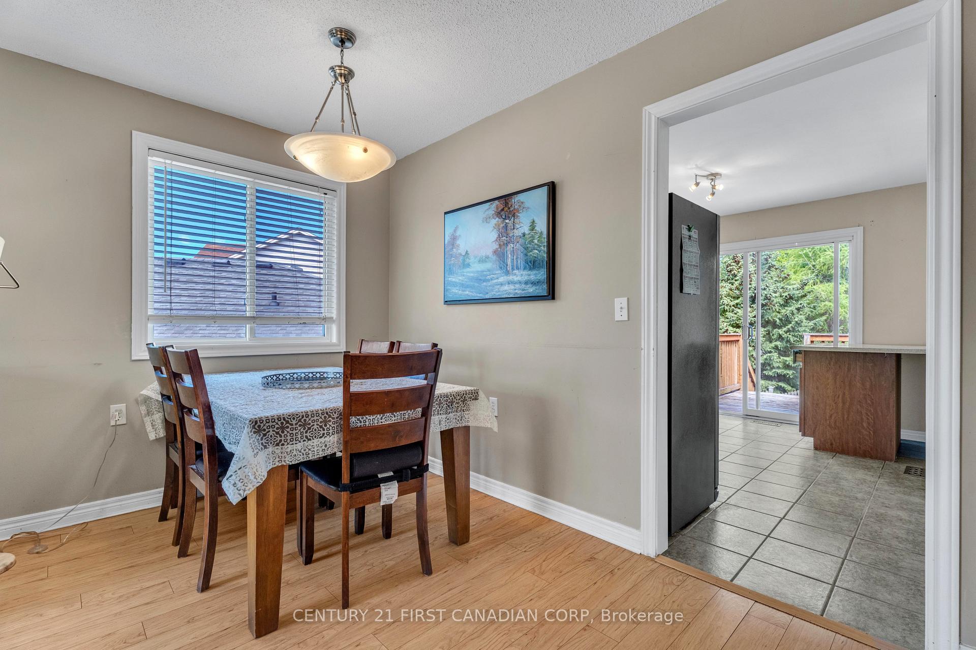 Photo 12 of 1761 Devos Drive, London, North C — HOMEH