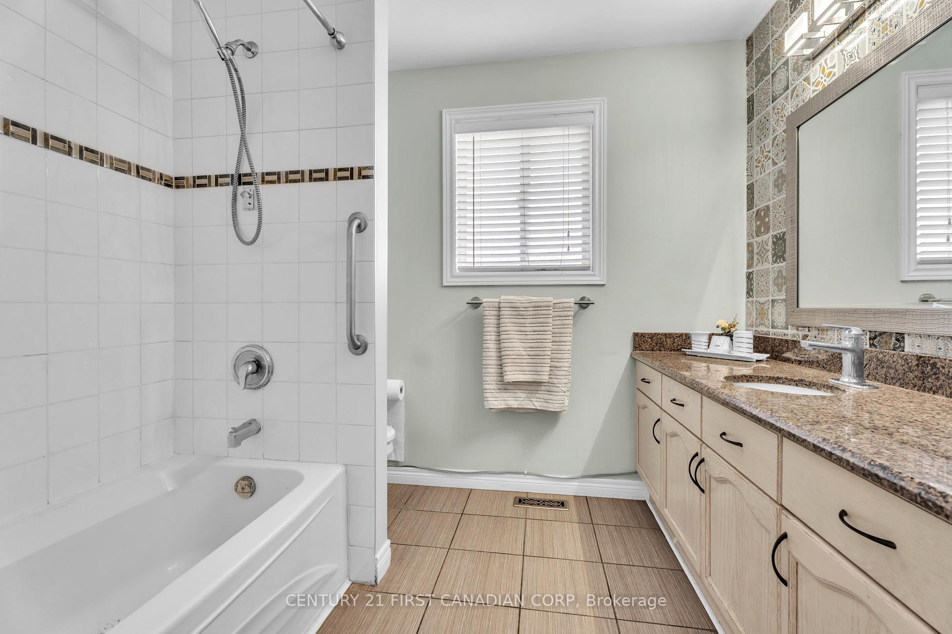 Photo 17 of 1761 Devos Drive, London, North C — HOMEH