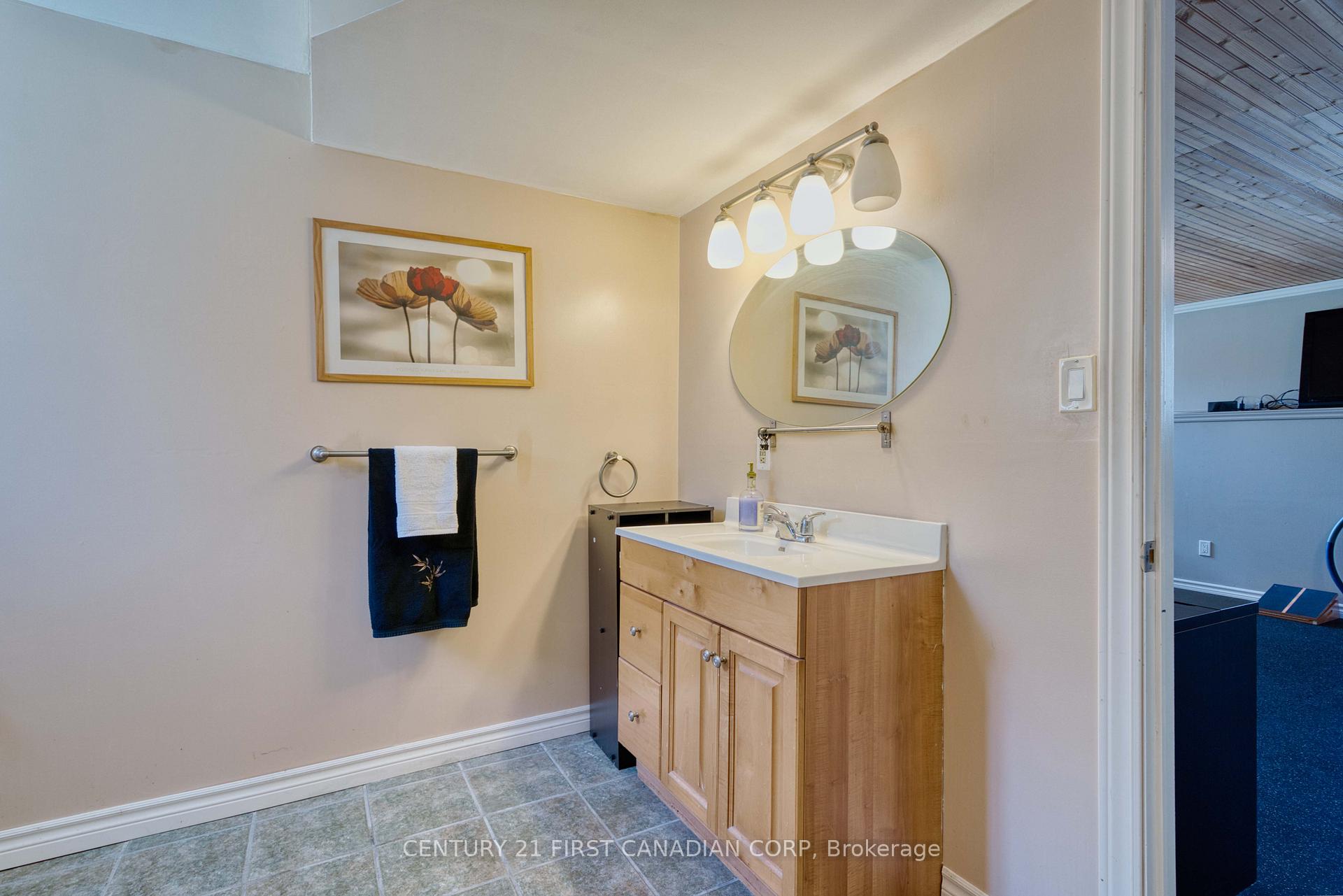 Photo 26 of 1761 Devos Drive, London, North C — HOMEH