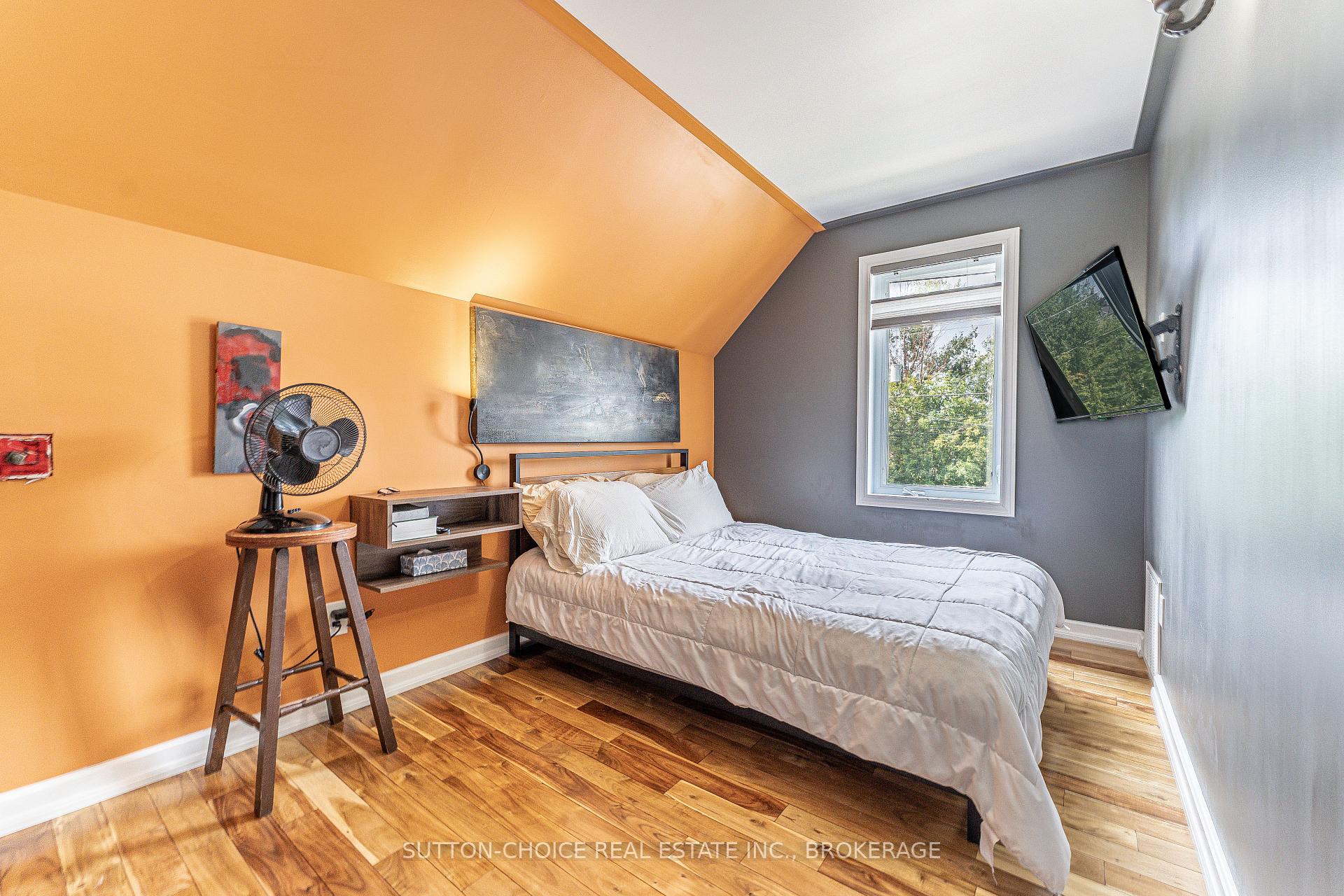 Photo 24 of 372 Third Avenue E, North Bay, Central — HOMEH