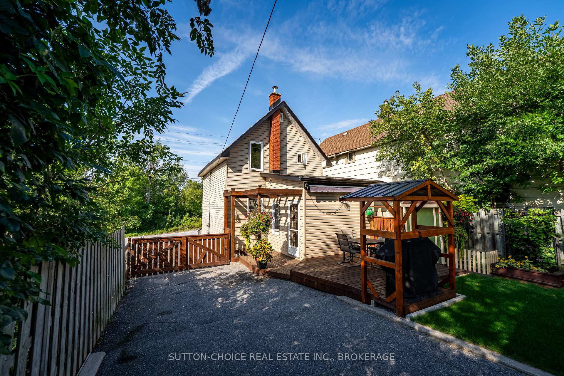 Photo 36 of 372 Third Avenue E, North Bay, Central — HOMEH