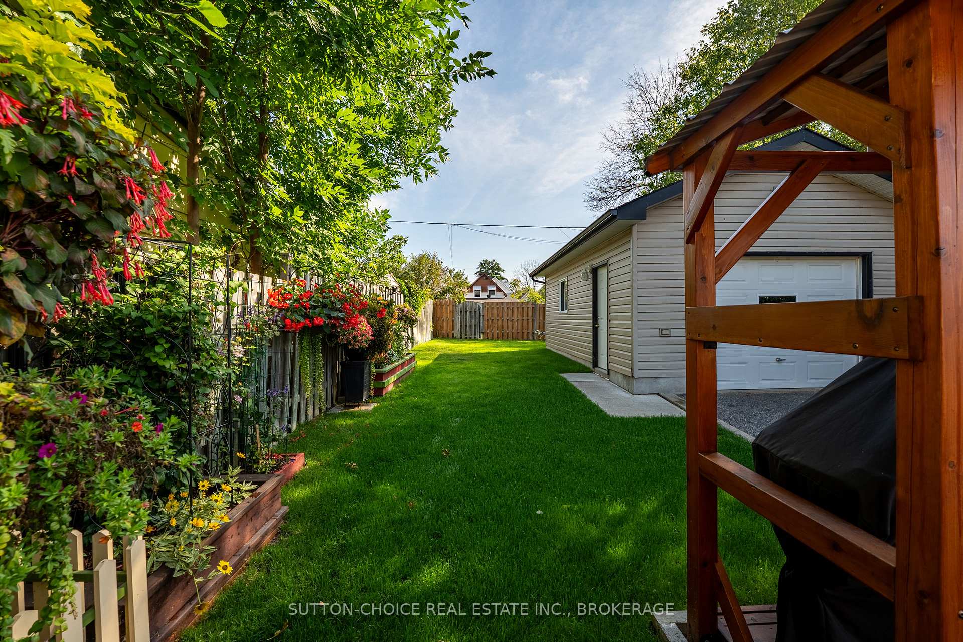 Photo 39 of 372 Third Avenue E, North Bay, Central — HOMEH