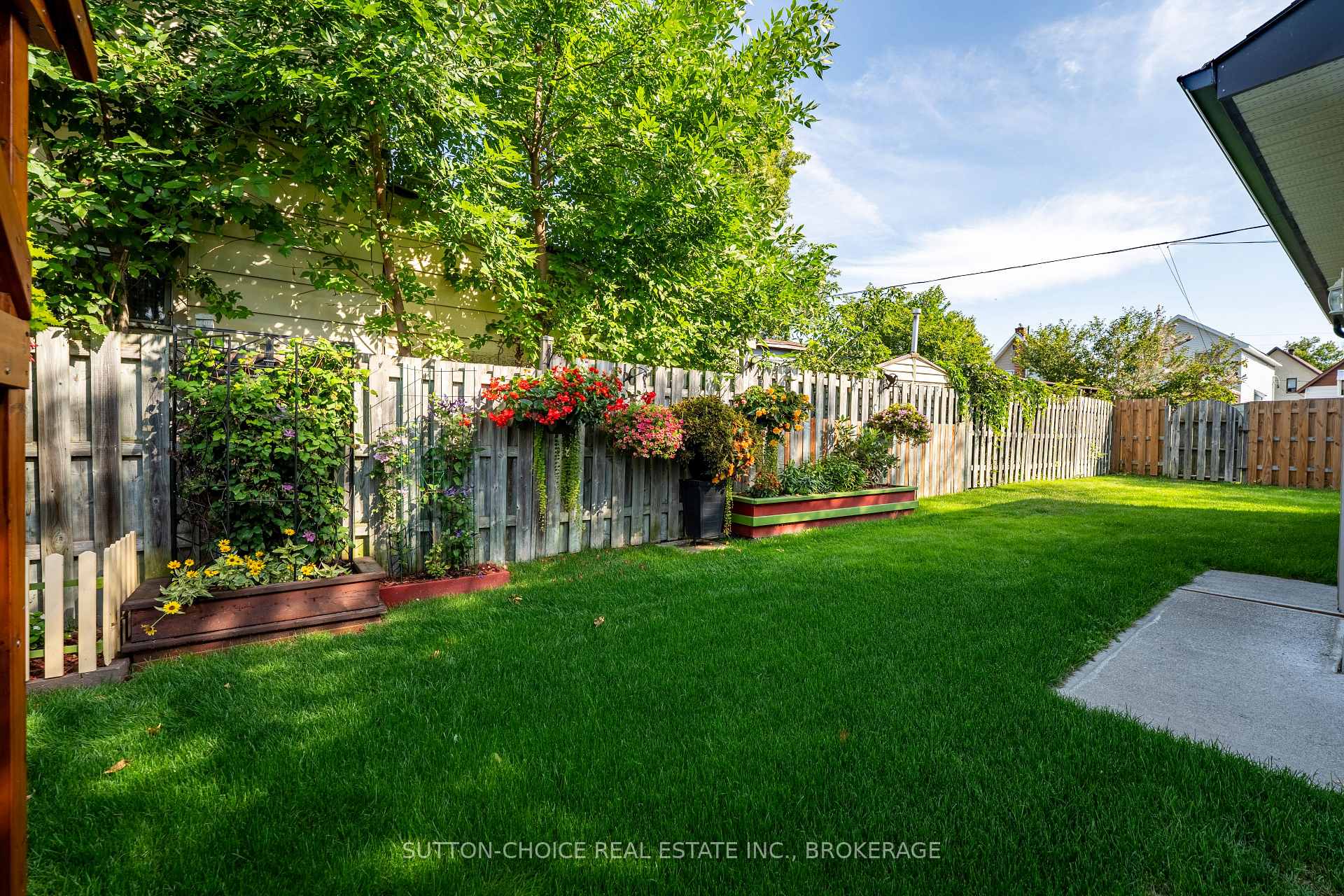 Photo 41 of 372 Third Avenue E, North Bay, Central — HOMEH