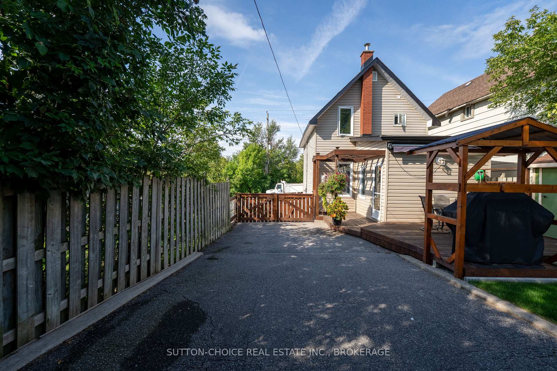 Photo 46 of 372 Third Avenue E, North Bay, Central — HOMEH