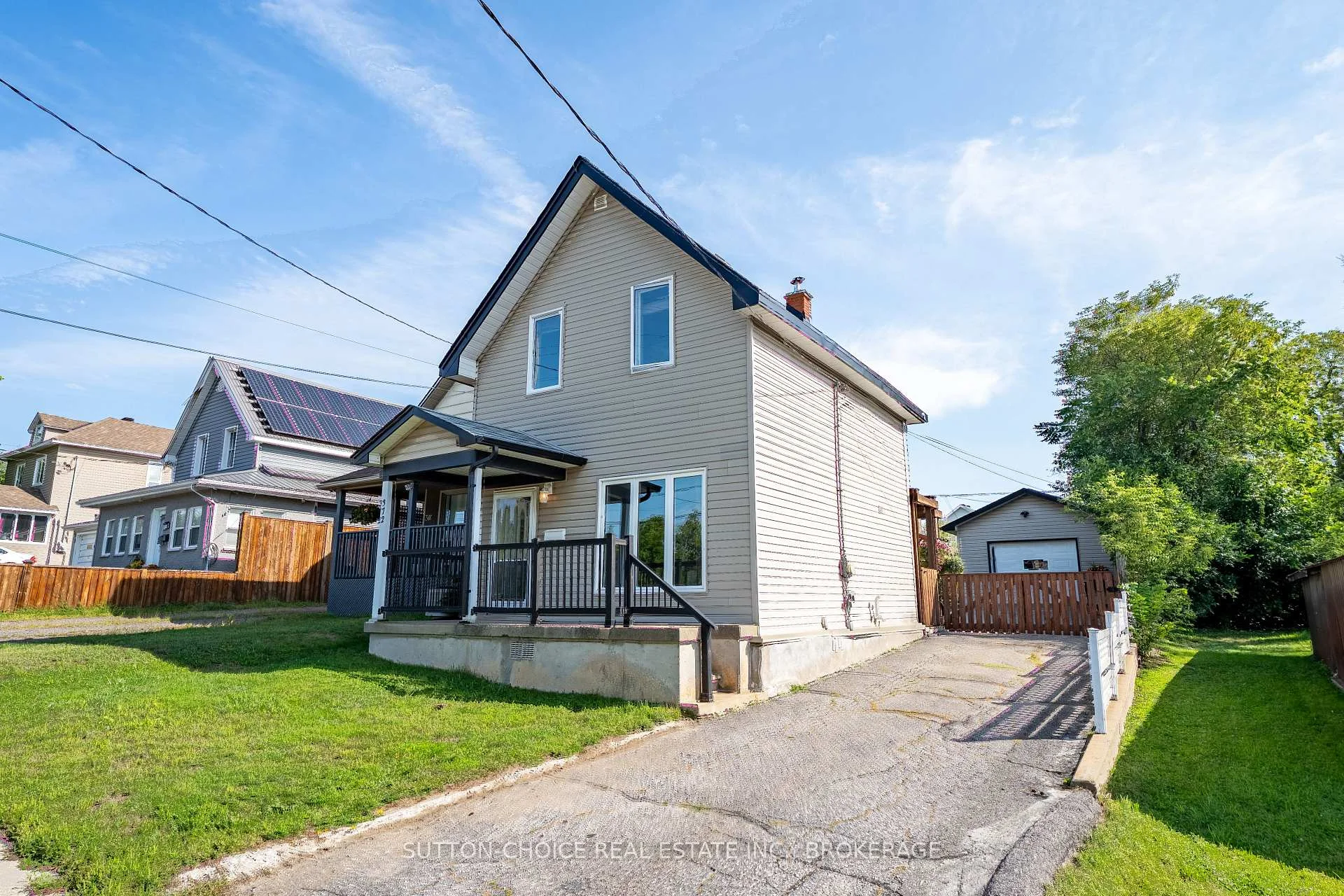 Photo 2 of 372 Third Avenue E, North Bay, Central — HOMEH