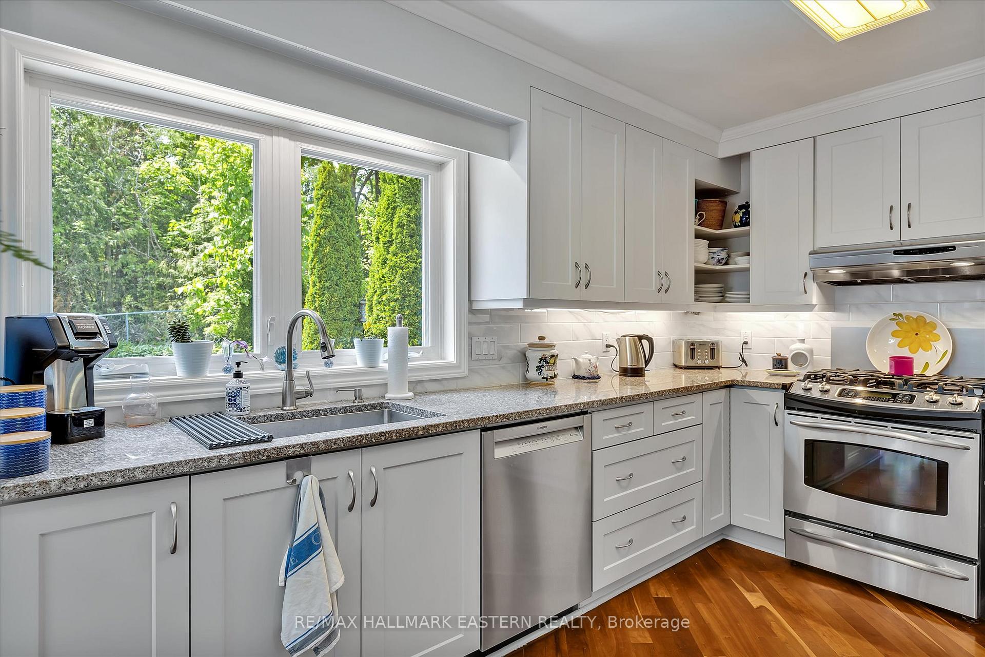Photo 10 of 959 Golfview Road, Peterborough, Otonabee Ward 1 — HOMEH