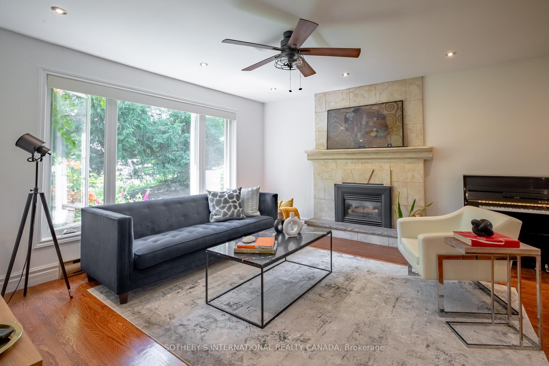 Photo 5 of 80 Centre Street, King, Schomberg — HOMEH