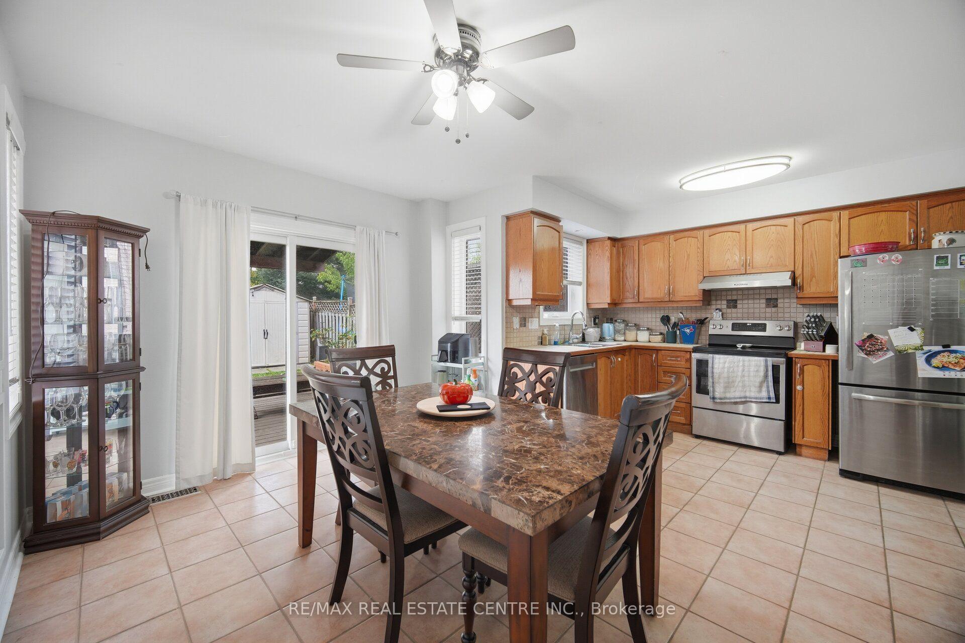 Photo 12 of 65 Coolspring Crescent, Caledon, Bolton East — HOMEH