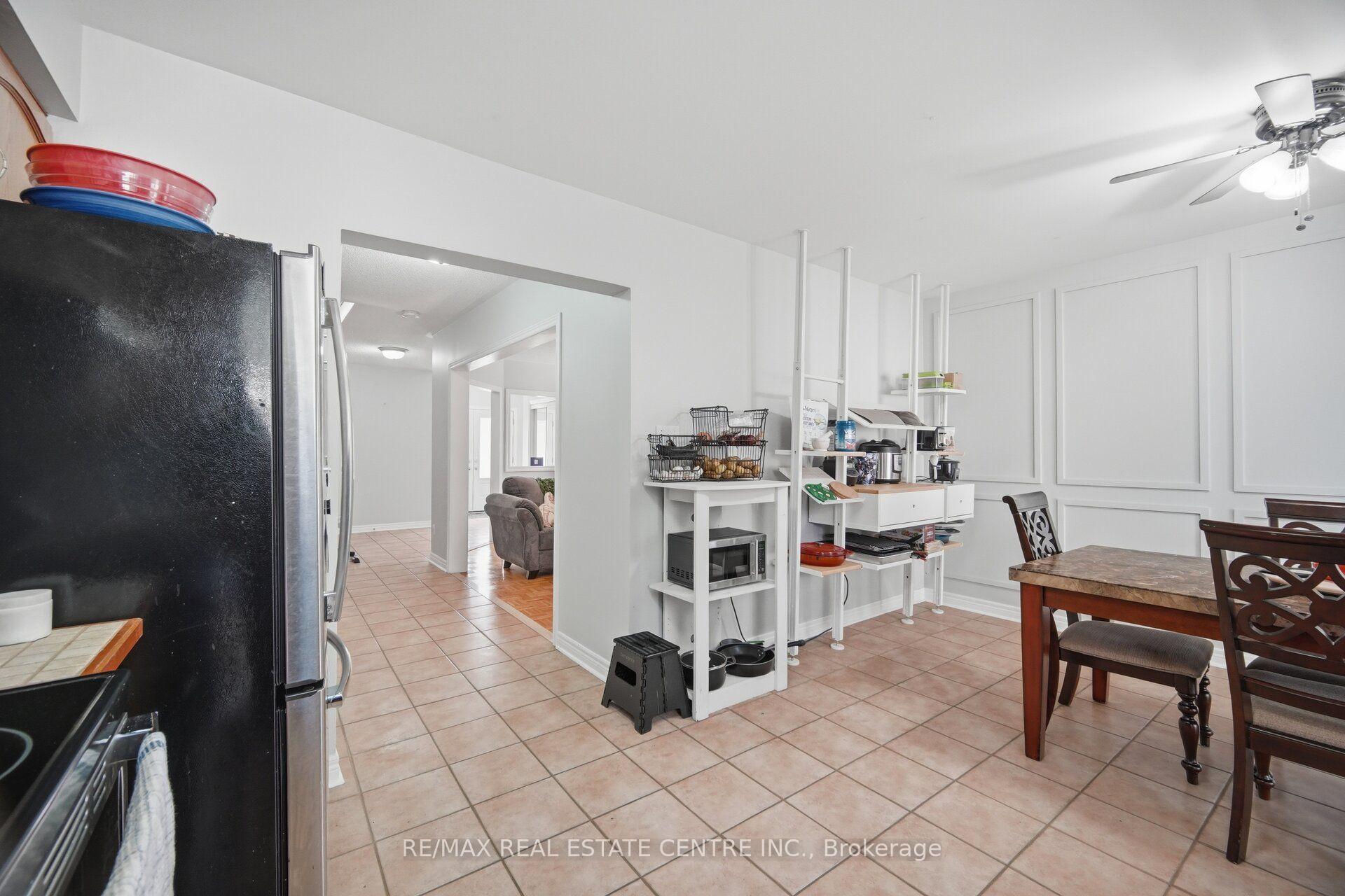 Photo 13 of 65 Coolspring Crescent, Caledon, Bolton East — HOMEH