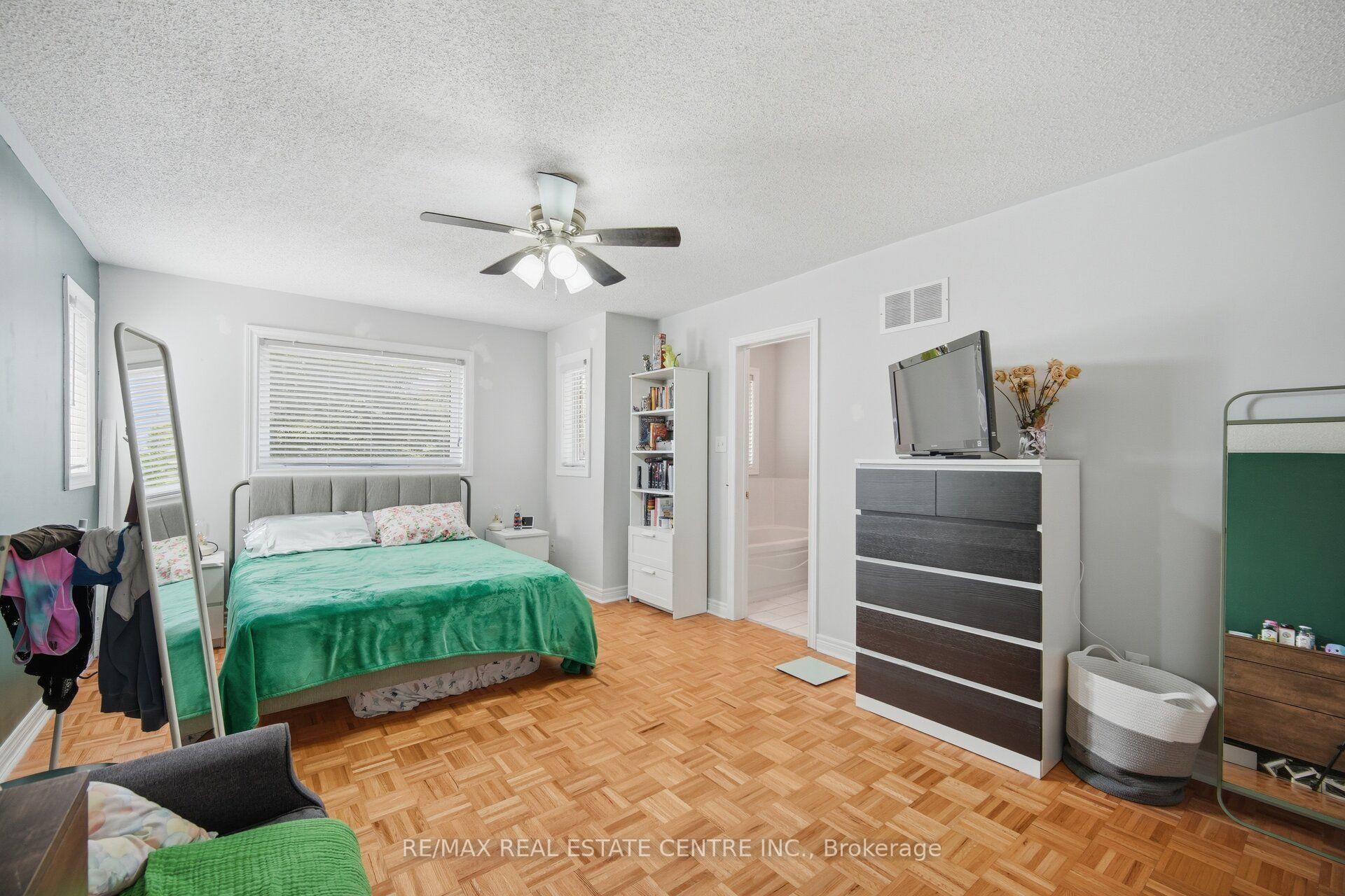 Photo 18 of 65 Coolspring Crescent, Caledon, Bolton East — HOMEH