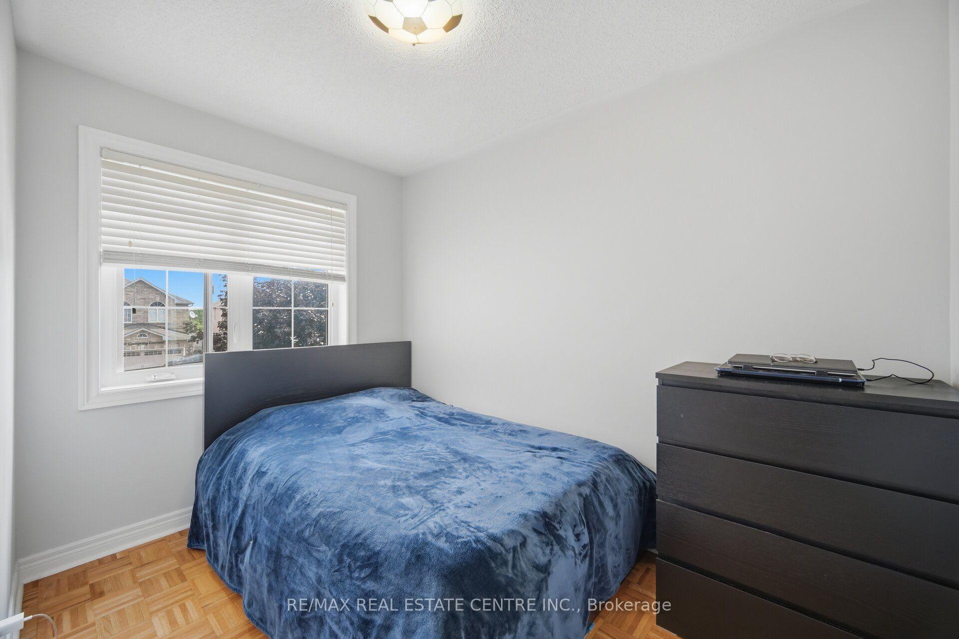 Photo 20 of 65 Coolspring Crescent, Caledon, Bolton East — HOMEH