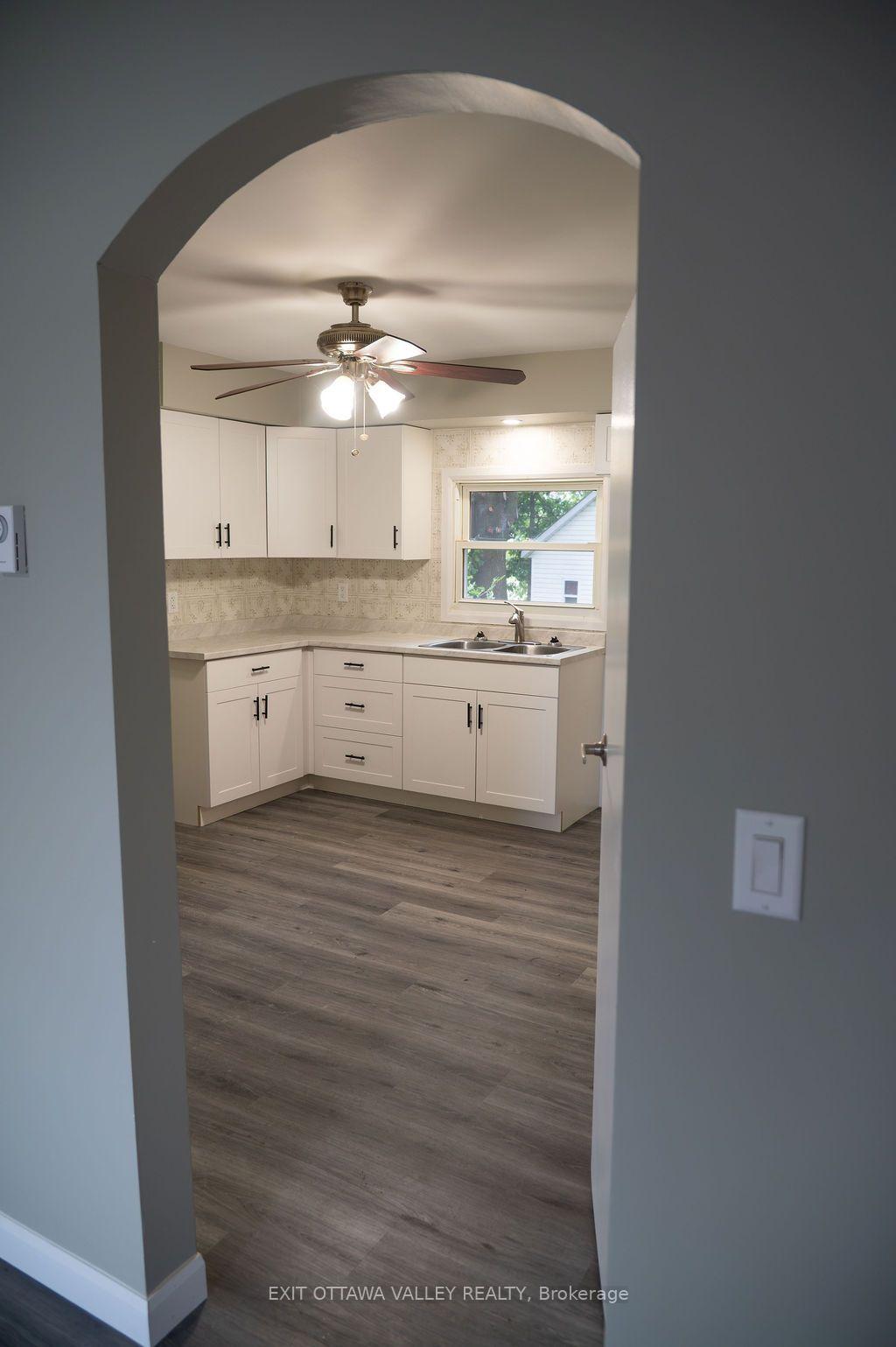 Photo 5 of 400 Boundary Road E, Pembroke, Pembroke — HOMEH