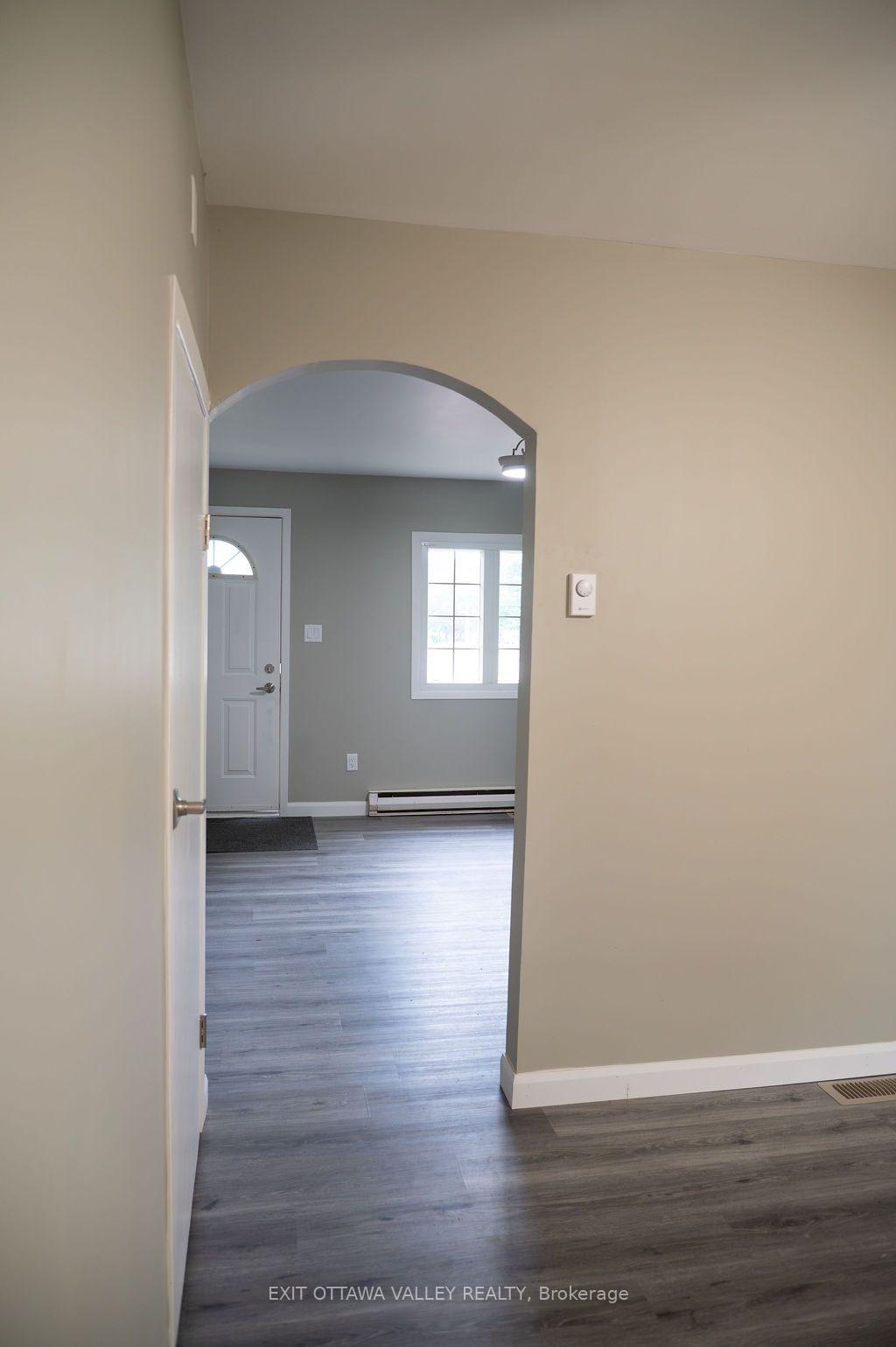 Photo 13 of 400 Boundary Road E, Pembroke, Pembroke — HOMEH