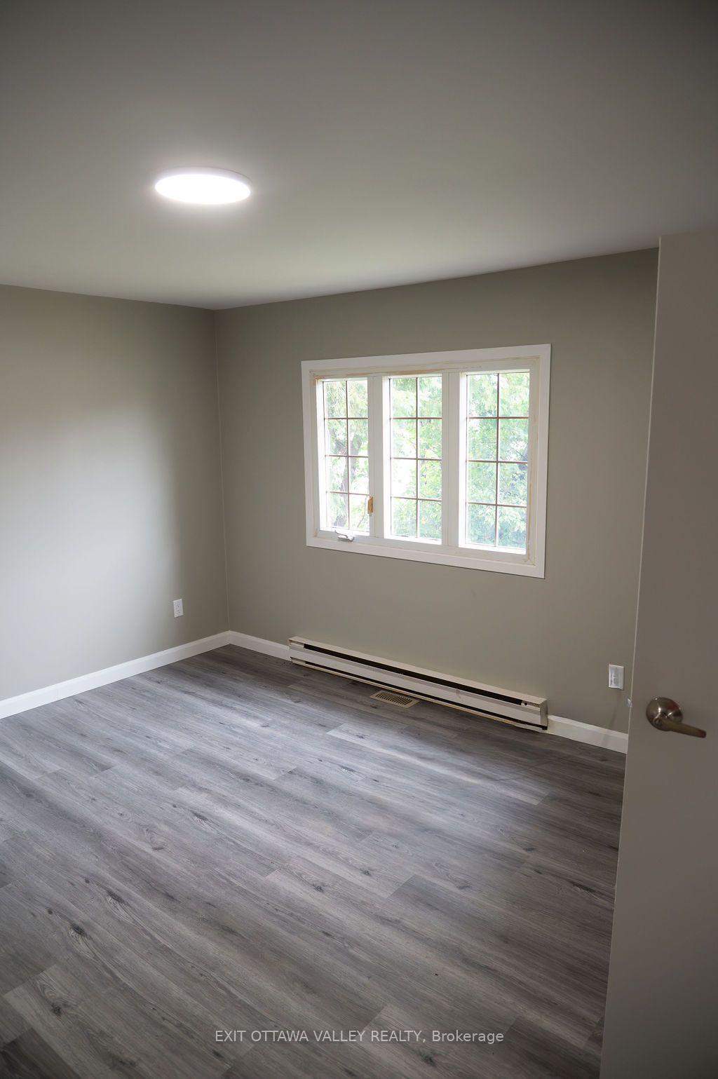 Photo 15 of 400 Boundary Road E, Pembroke, Pembroke — HOMEH