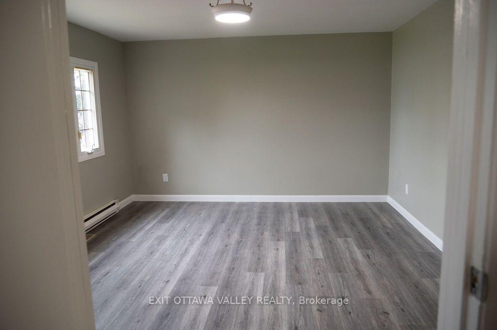 Photo 18 of 400 Boundary Road E, Pembroke, Pembroke — HOMEH