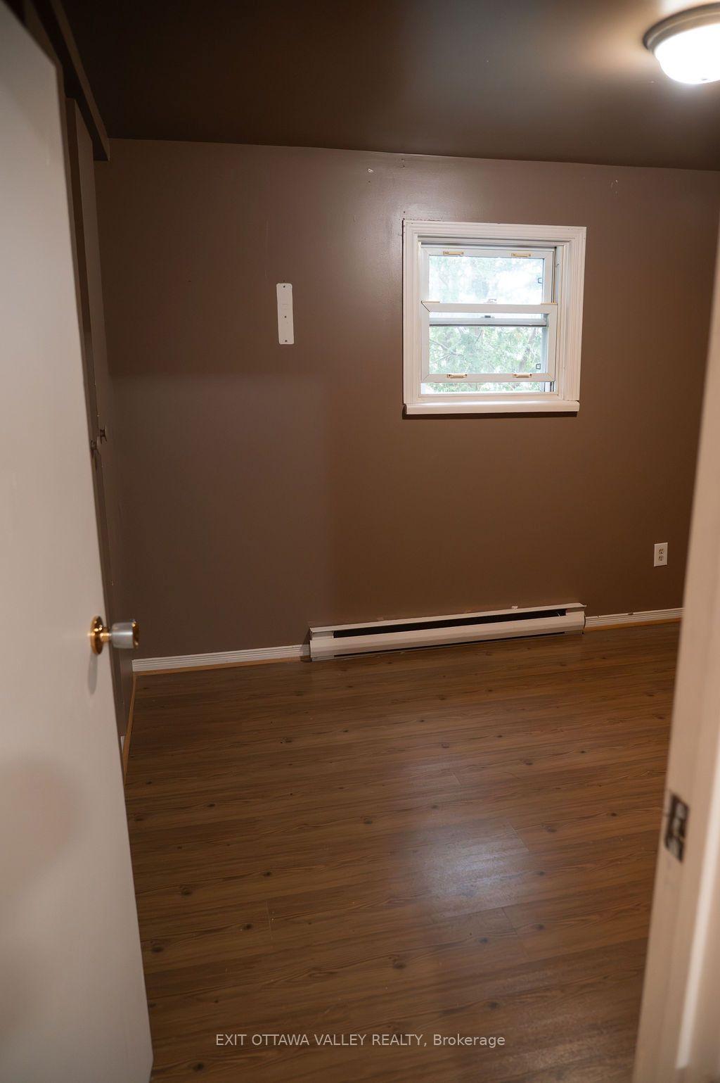 Photo 20 of 400 Boundary Road E, Pembroke, Pembroke — HOMEH