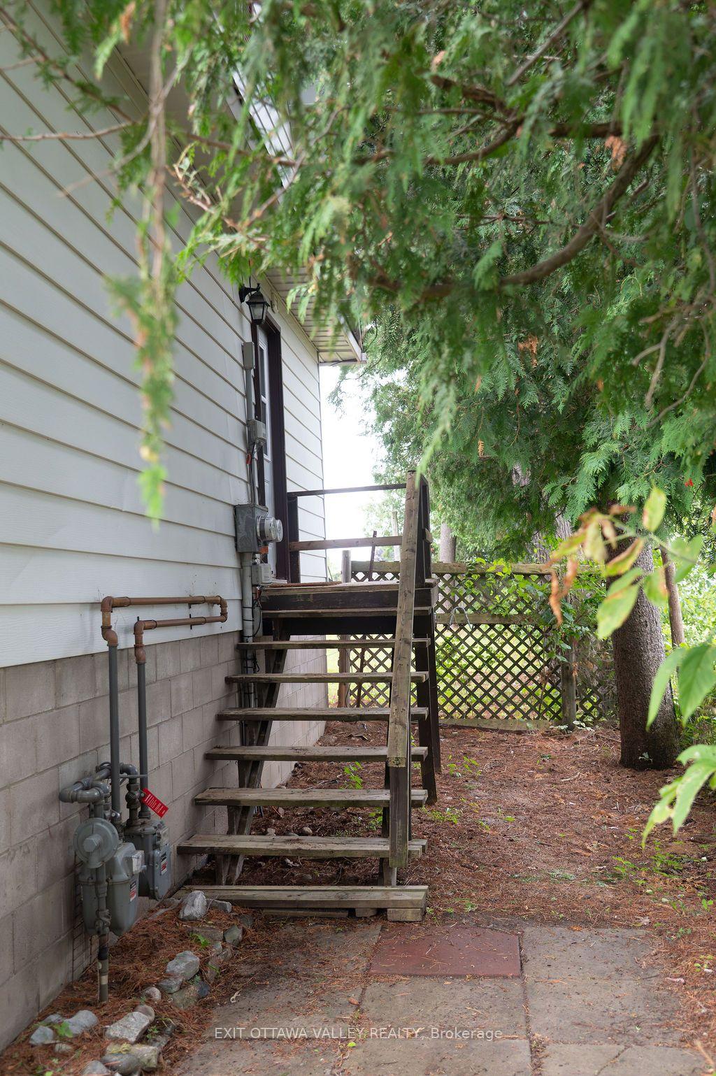 Photo 28 of 400 Boundary Road E, Pembroke, Pembroke — HOMEH