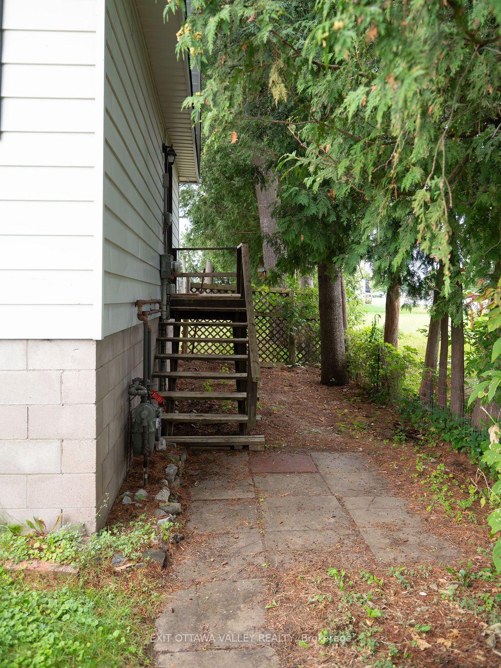 Photo 29 of 400 Boundary Road E, Pembroke, Pembroke — HOMEH