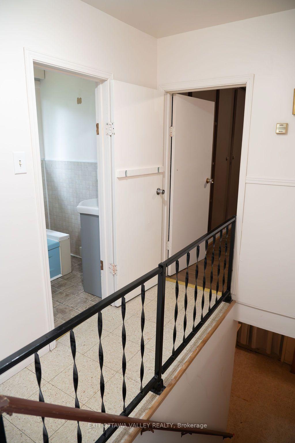 Photo 32 of 400 Boundary Road E, Pembroke, Pembroke — HOMEH