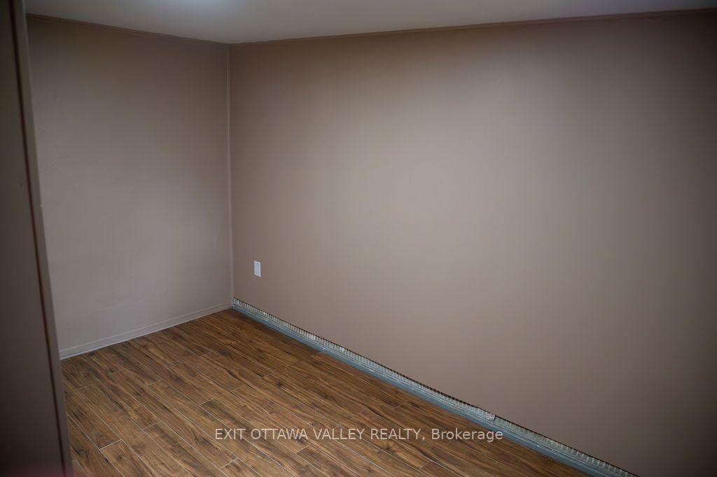 Photo 38 of 400 Boundary Road E, Pembroke, Pembroke — HOMEH