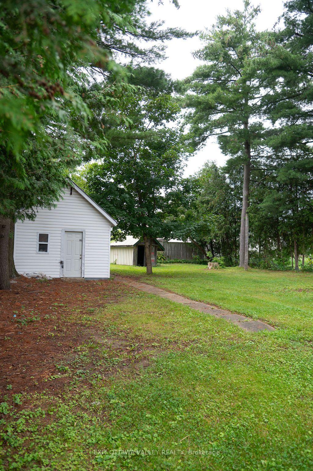 Photo 43 of 400 Boundary Road E, Pembroke, Pembroke — HOMEH