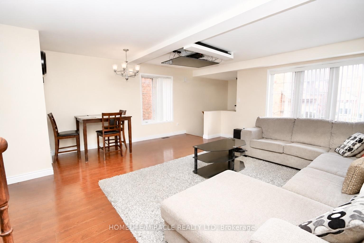 Photo 6 of 43 Caranci Crescent, Brampton, Bram East — HOMEH