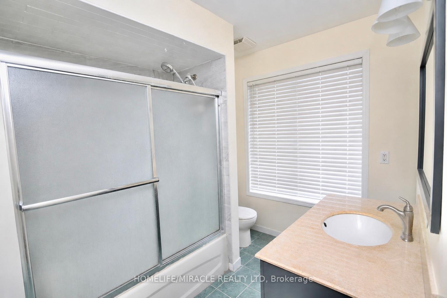 Photo 17 of 43 Caranci Crescent, Brampton, Bram East — HOMEH