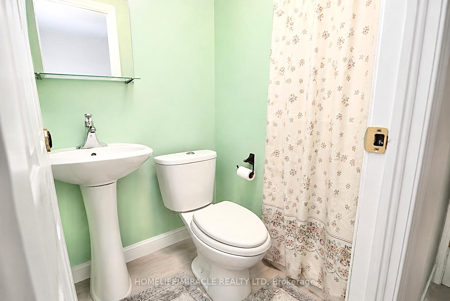 Photo 33 of 43 Caranci Crescent, Brampton, Bram East — HOMEH